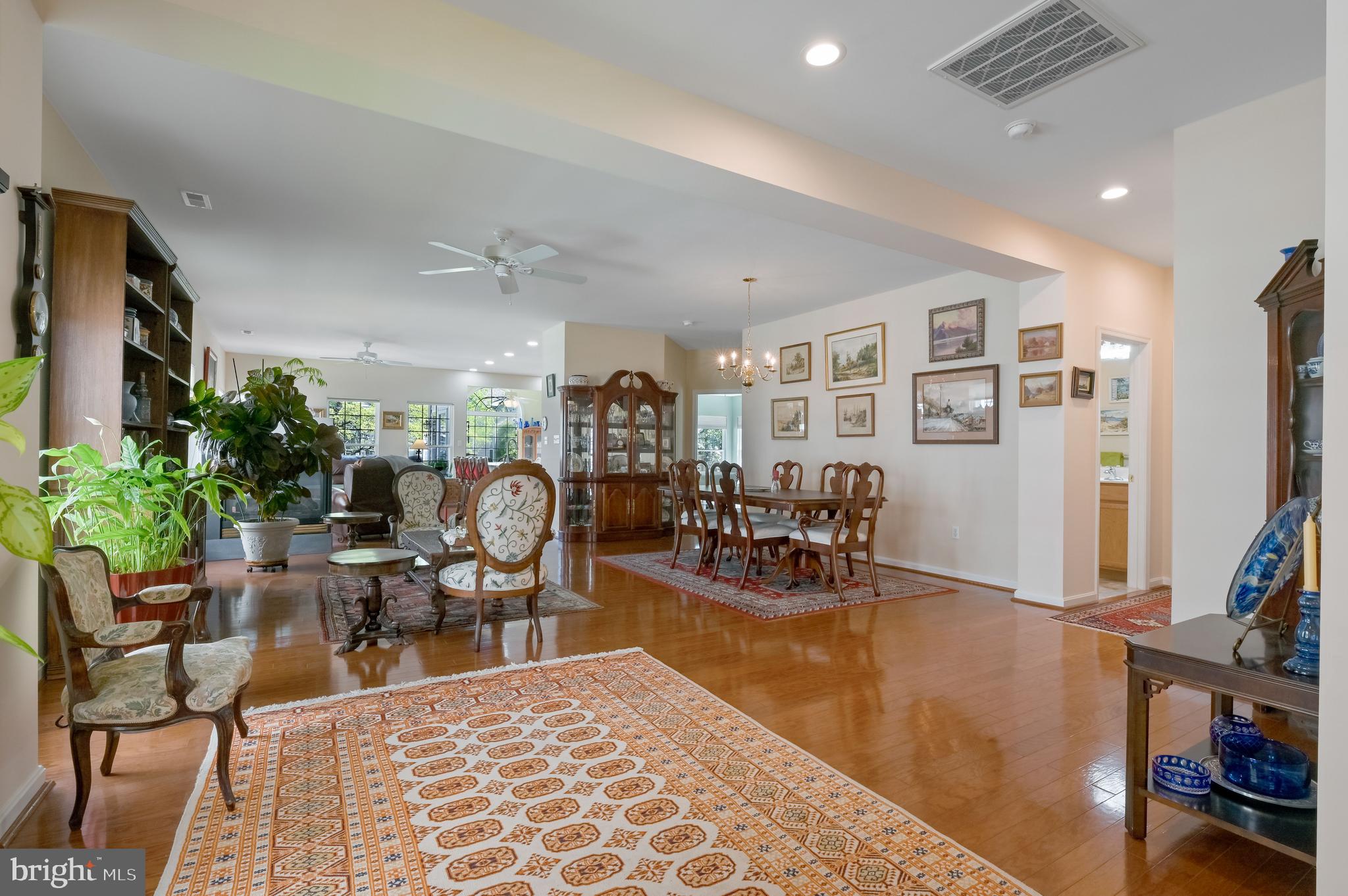 SYMPHONY VILLAGE AT CENTREVILLE - Residential