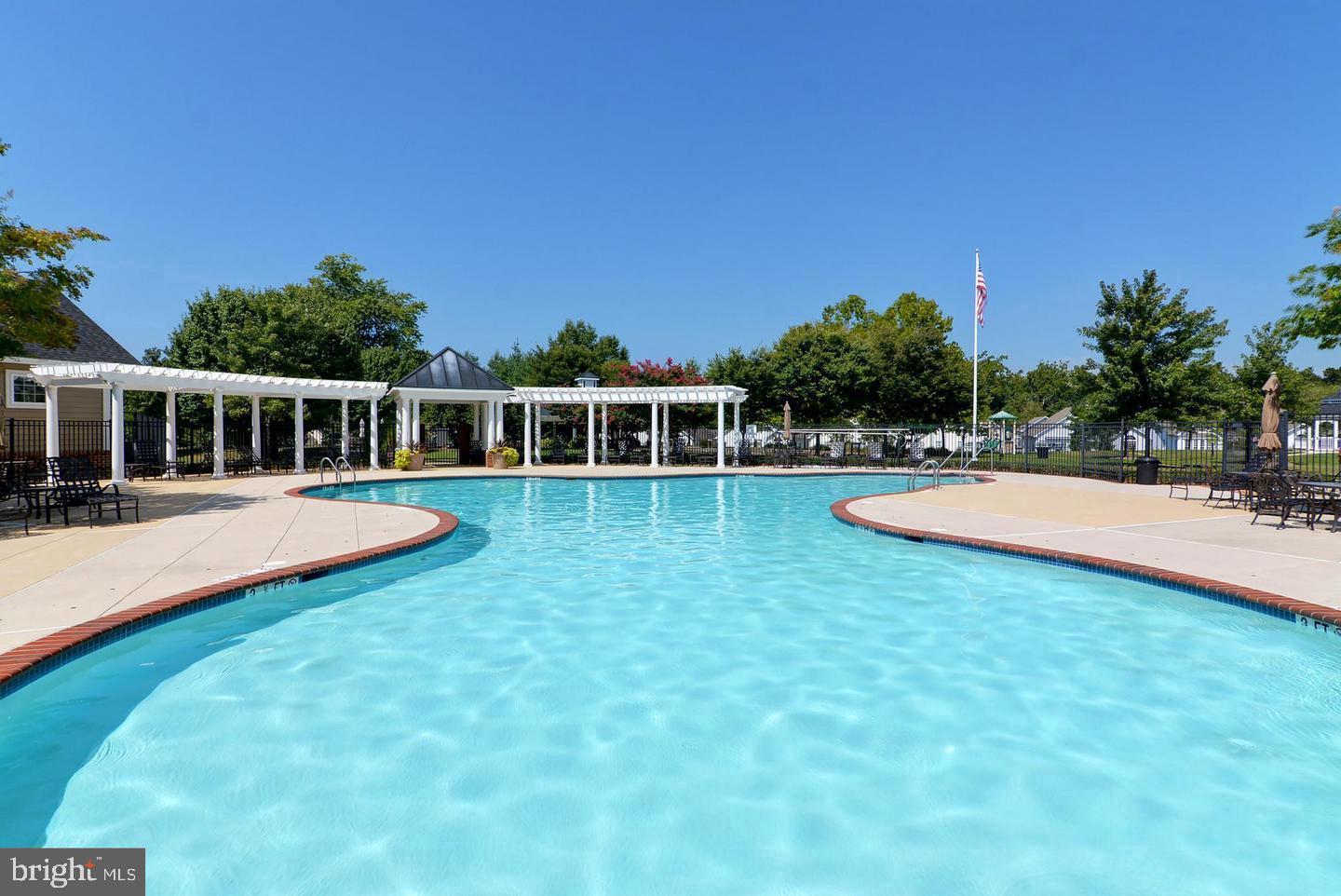 SYMPHONY VILLAGE AT CENTREVILLE - Residential