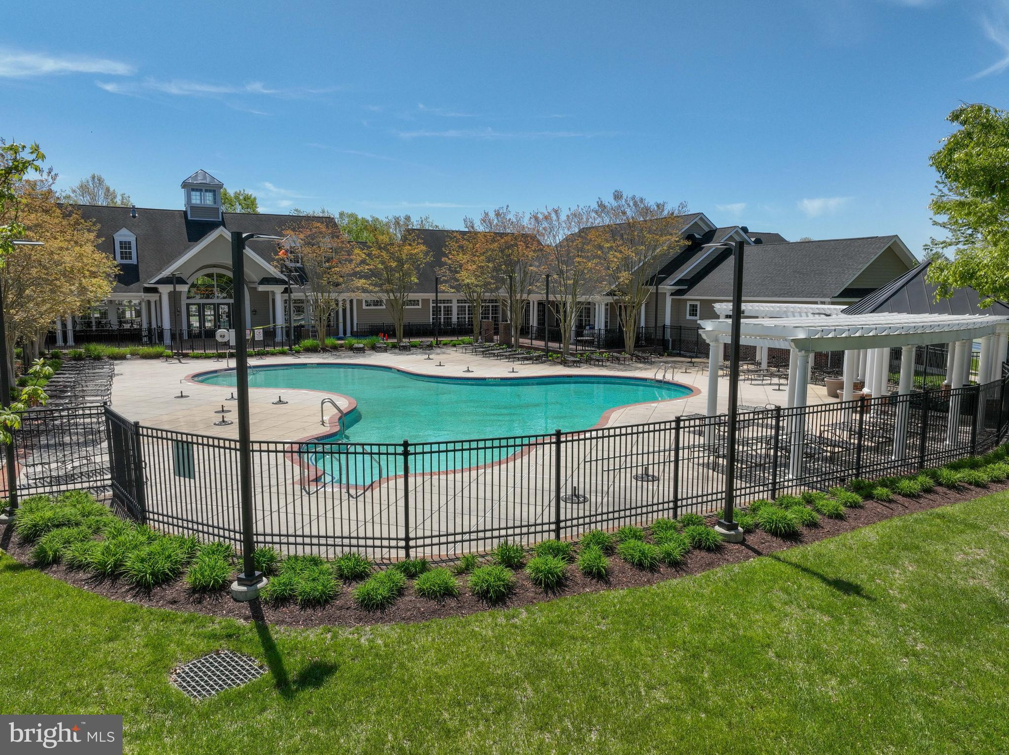 SYMPHONY VILLAGE AT CENTREVILLE - Residential