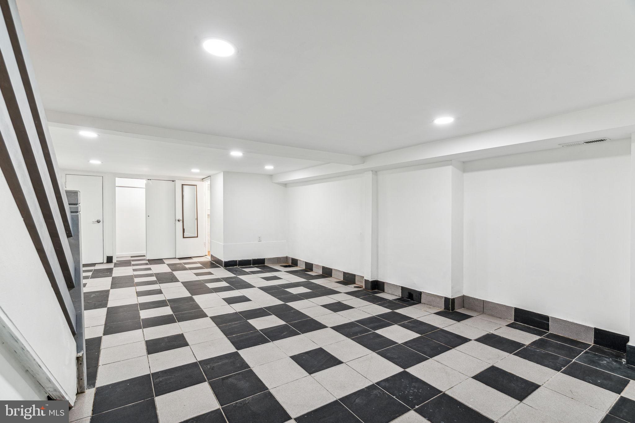 PASSYUNK SQUARE - Residential