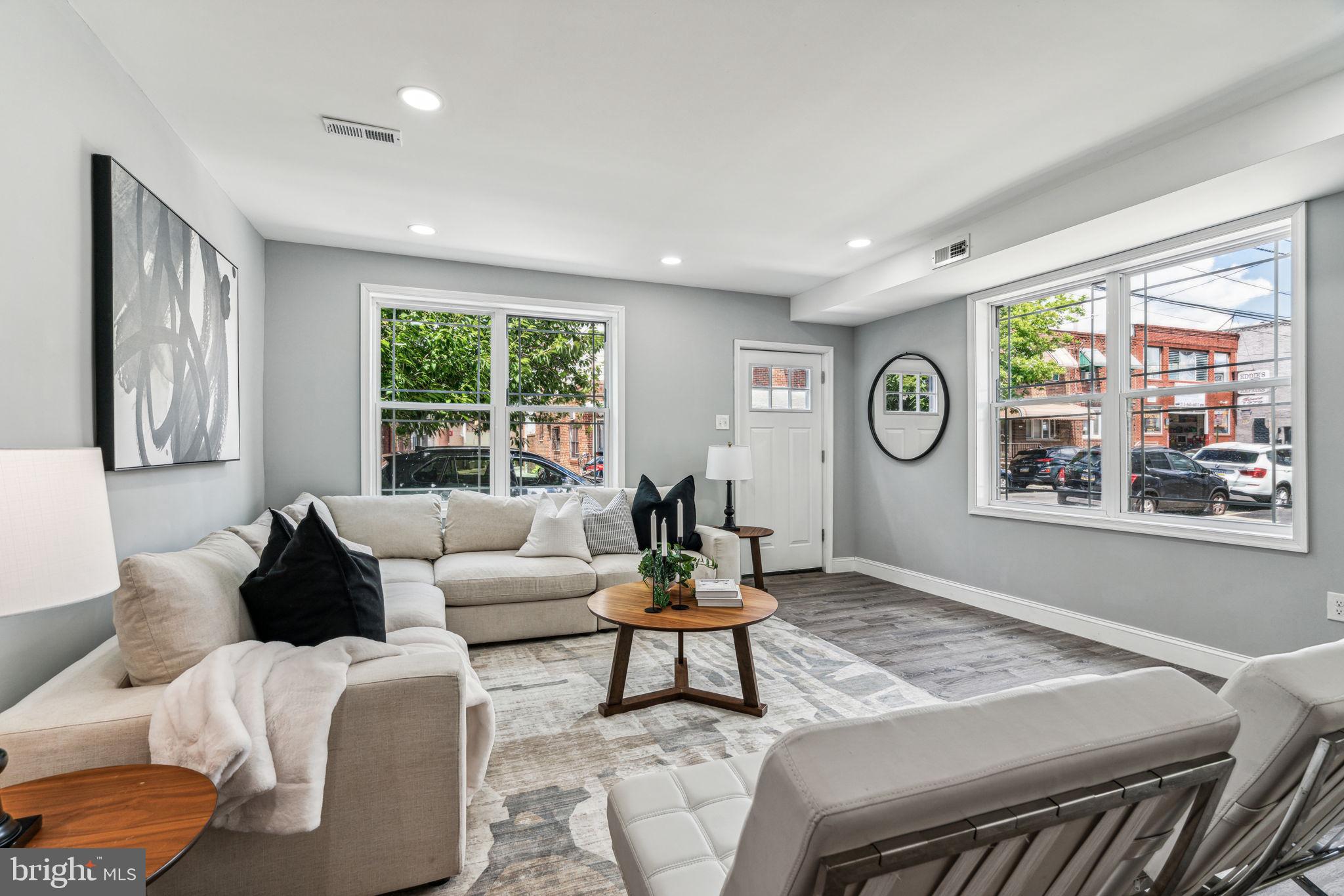 PASSYUNK SQUARE - Residential