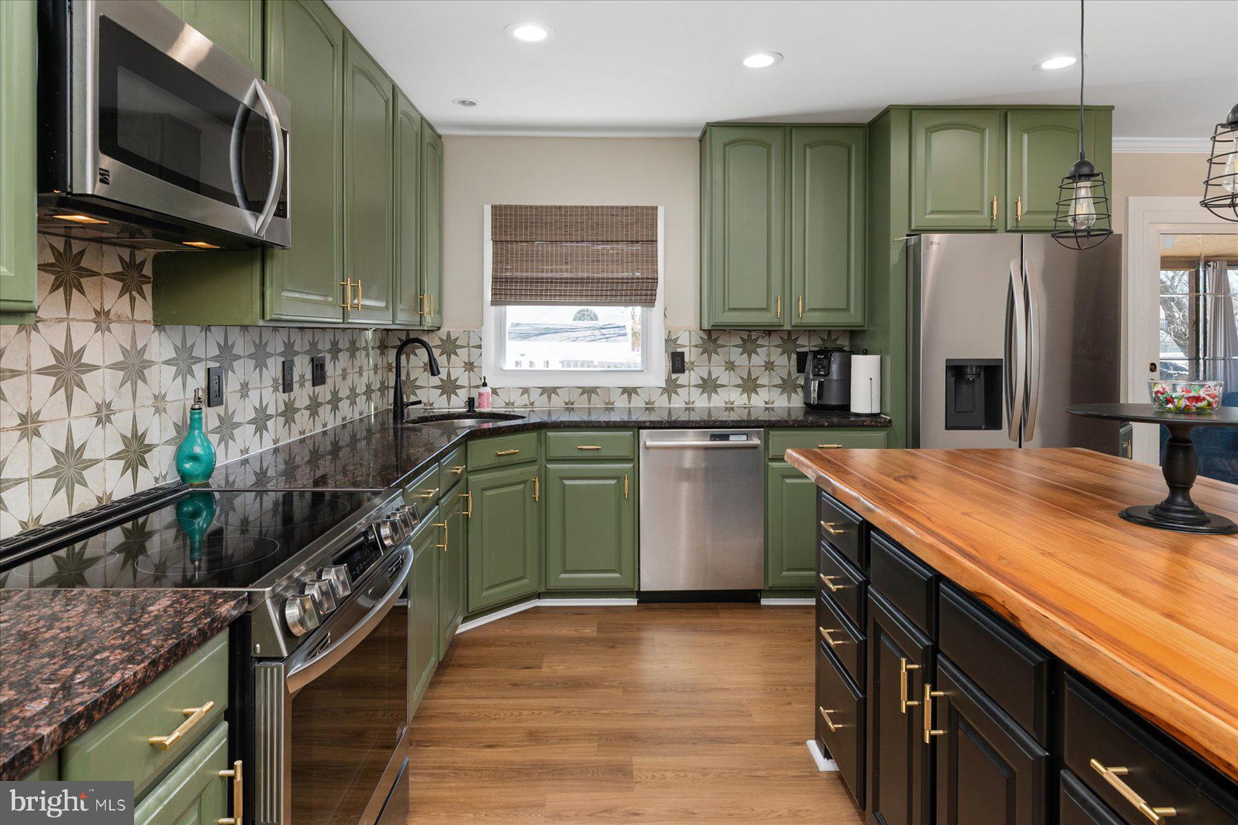 BAYSIDE BEACH - Residential