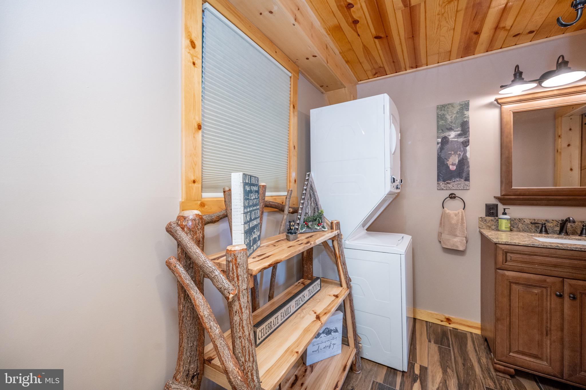 STATE PARK ROAD - Residential