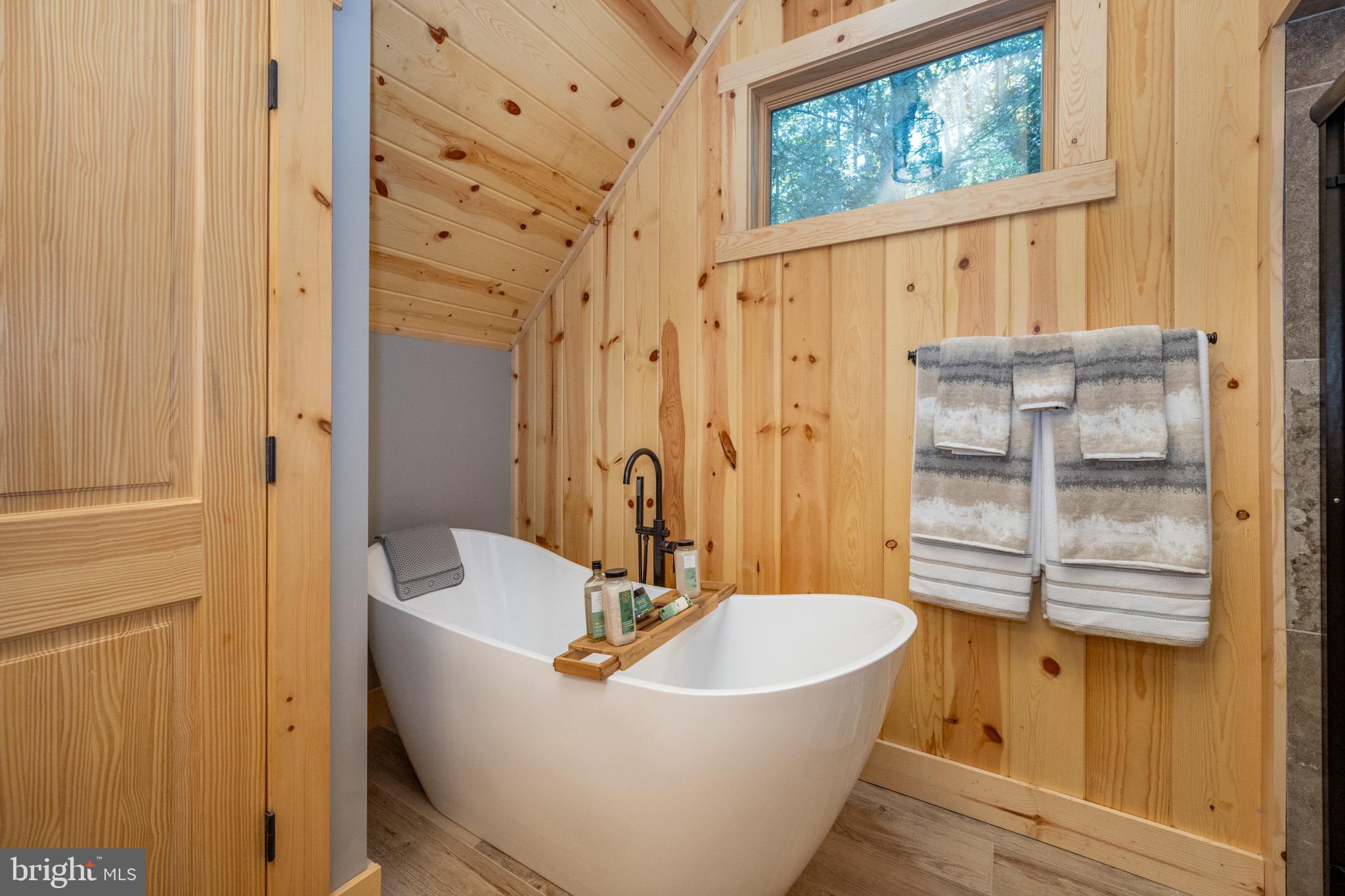 STATE PARK ROAD - Residential