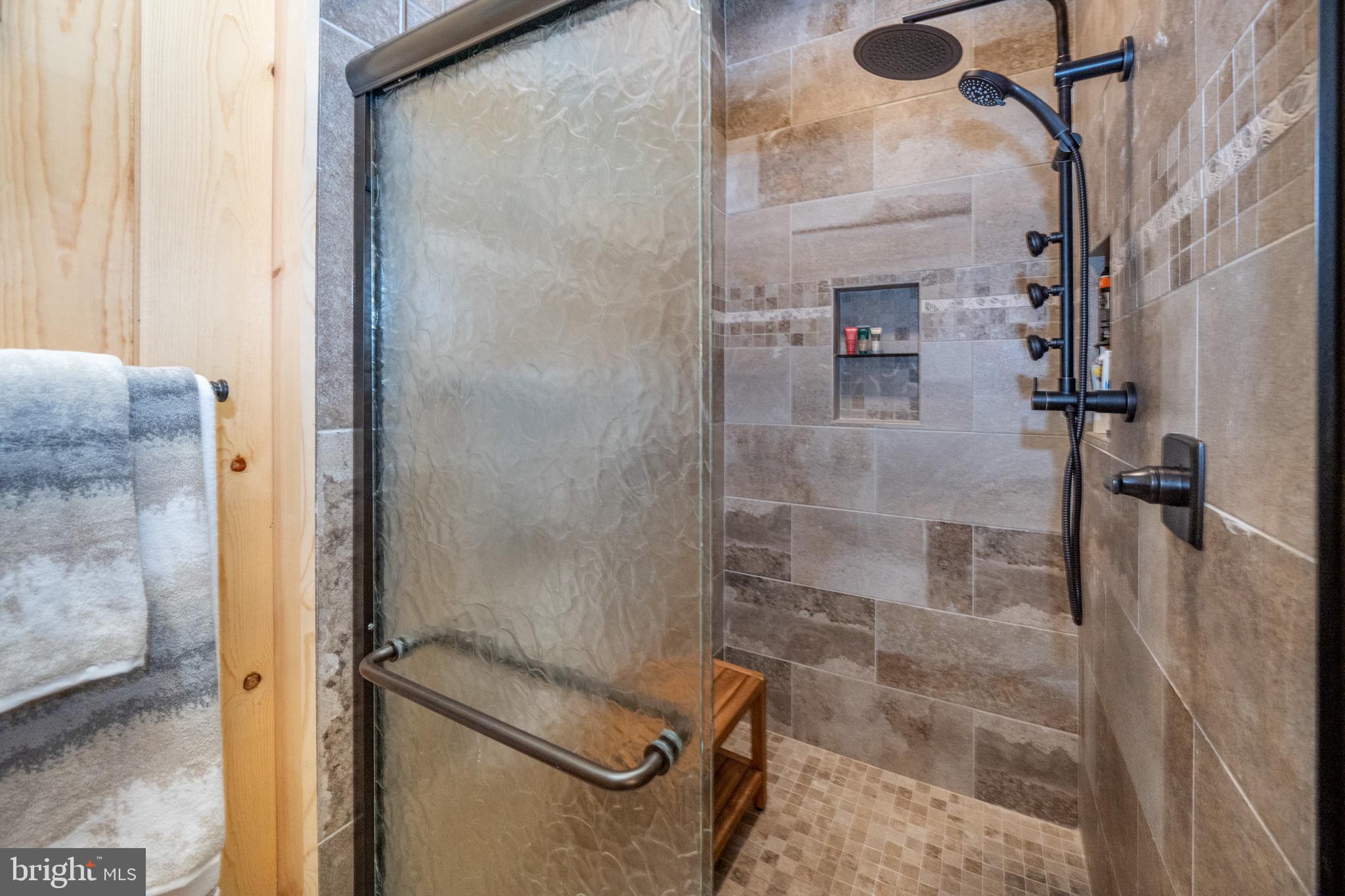 STATE PARK ROAD - Residential