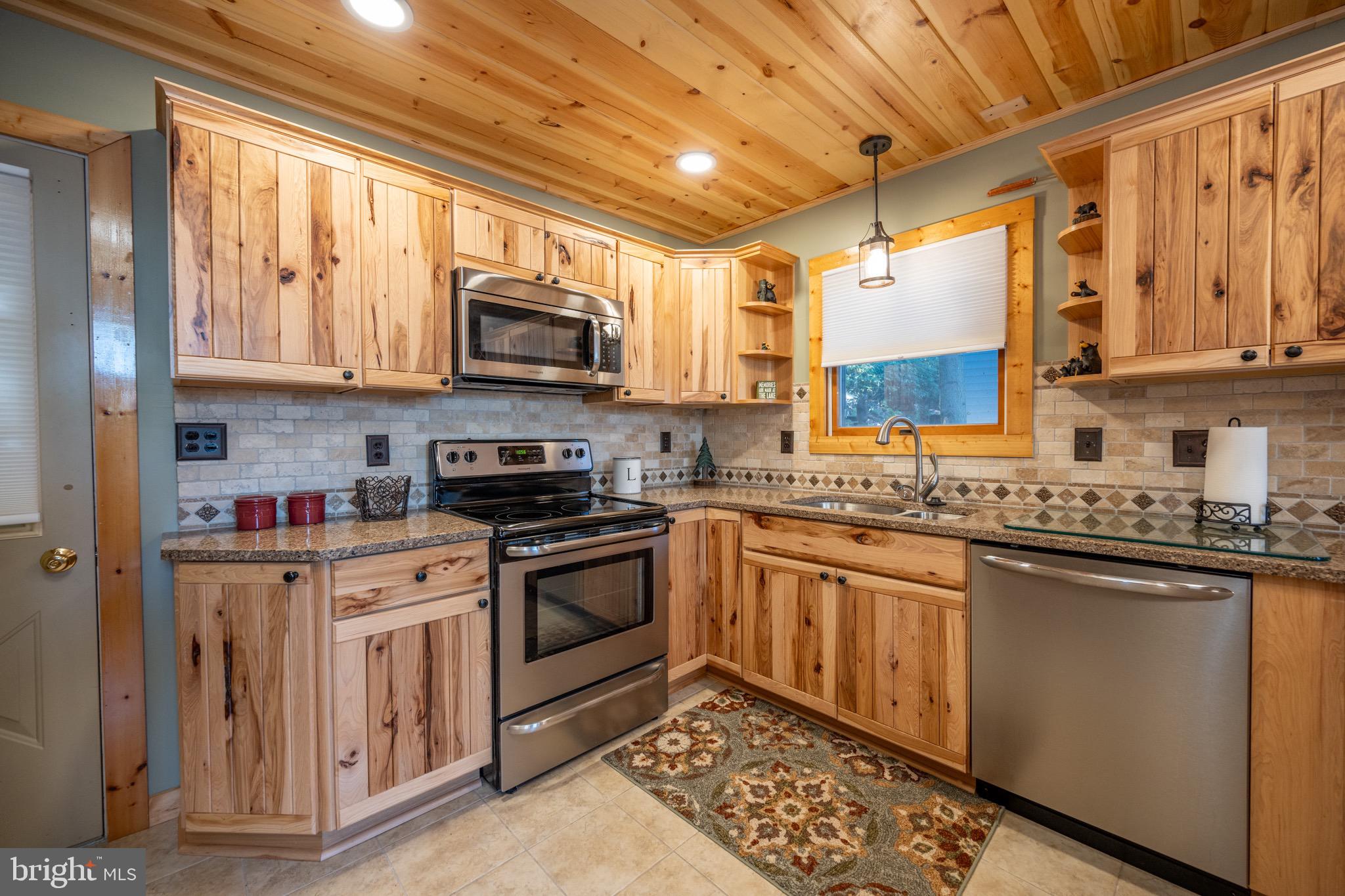 STATE PARK ROAD - Residential