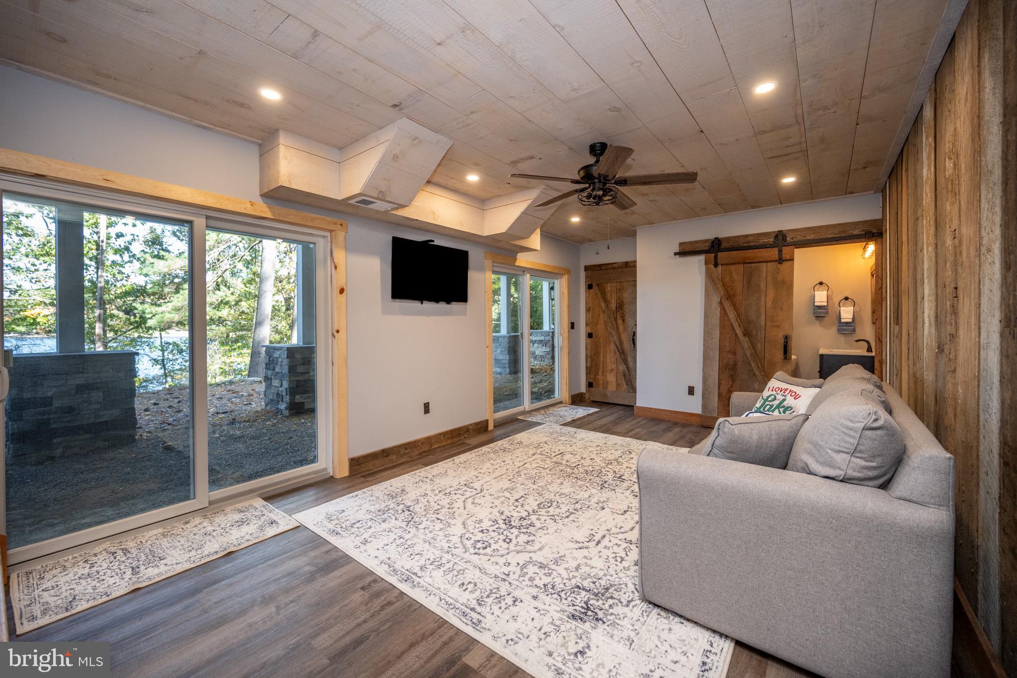 STATE PARK ROAD - Residential