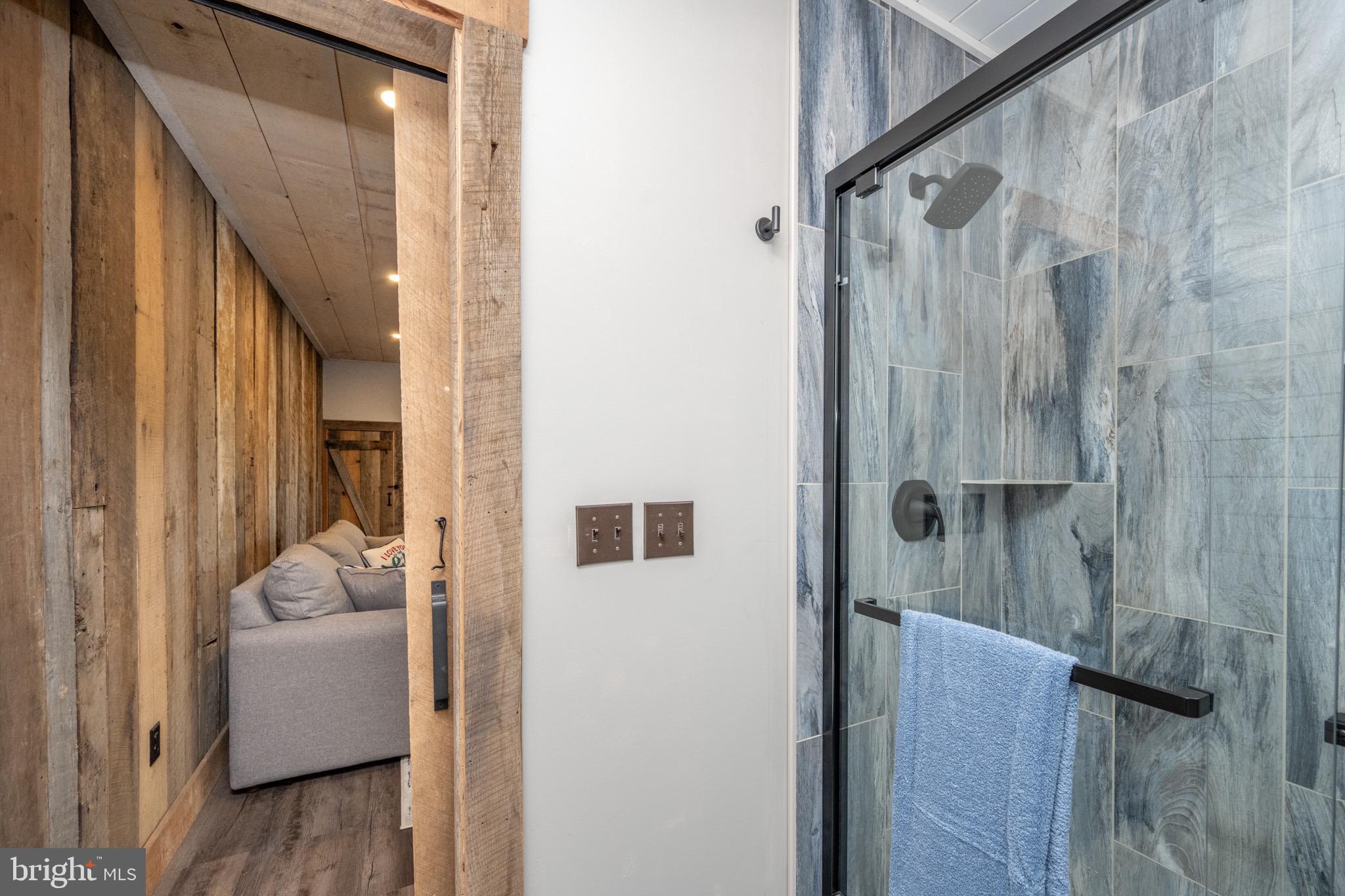 STATE PARK ROAD - Residential