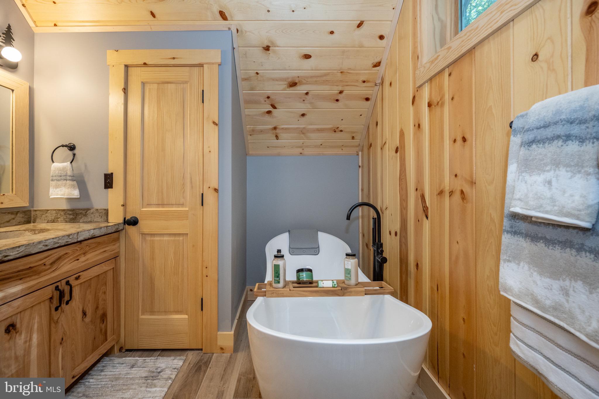 STATE PARK ROAD - Residential