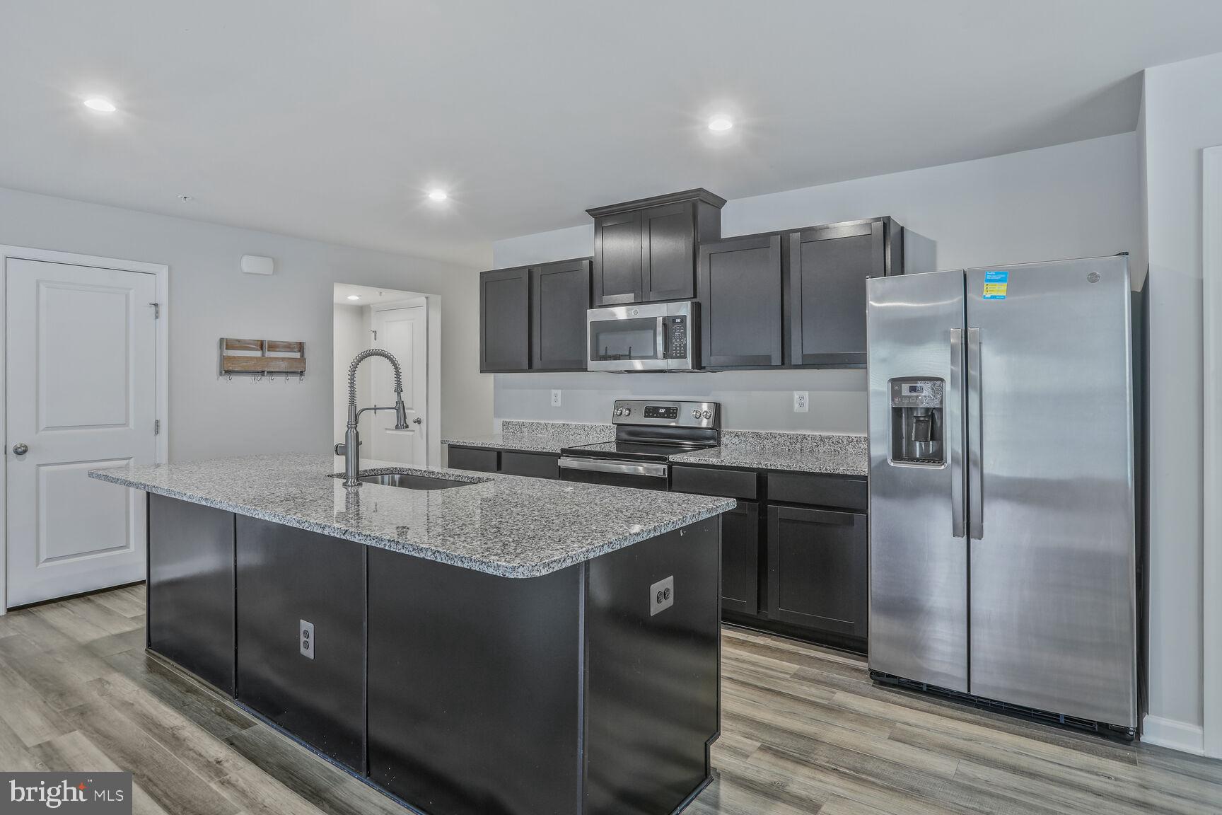 230 GREEN RIDGE LANE