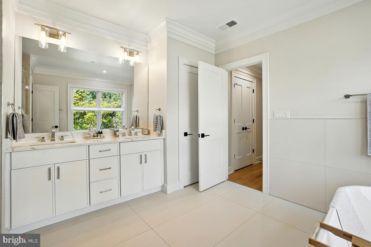 PARKWOOD - Residential