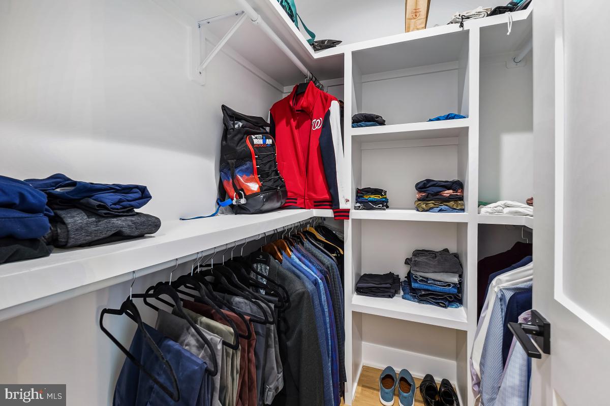 PARKWOOD - Residential