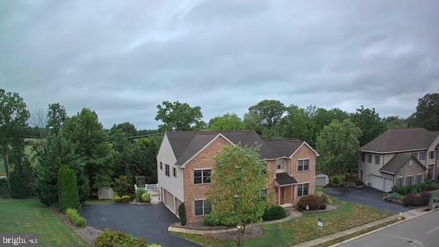 LEXINGTON ESTATES - Residential