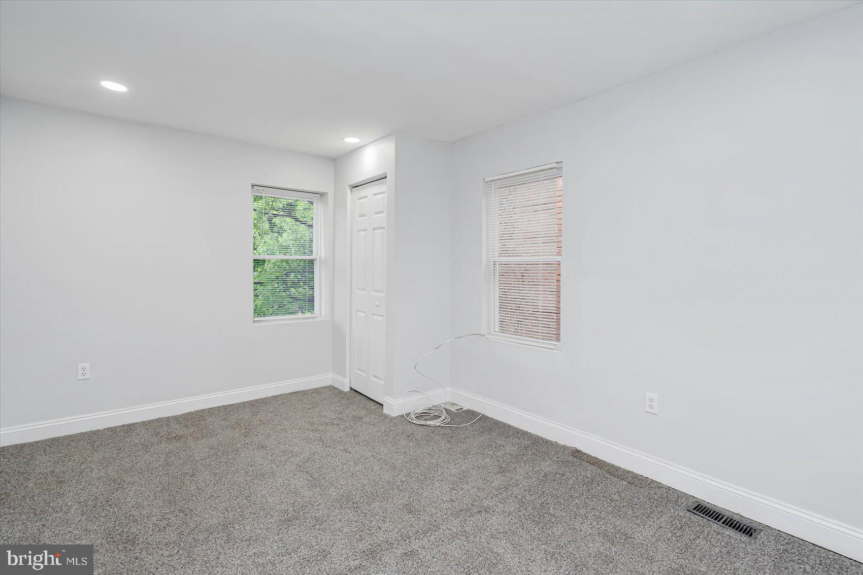 OLIVER - Residential