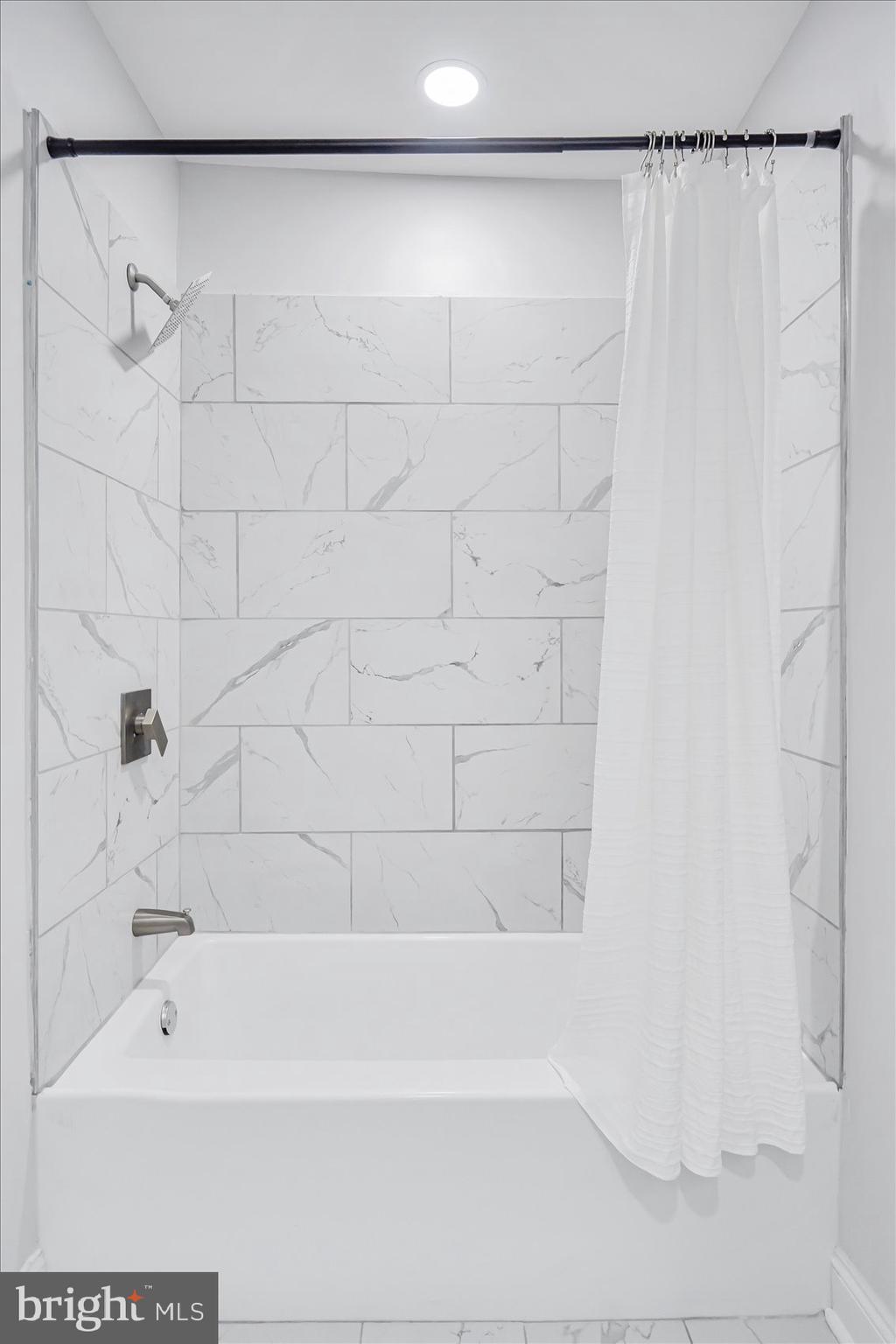 OLIVER - Residential