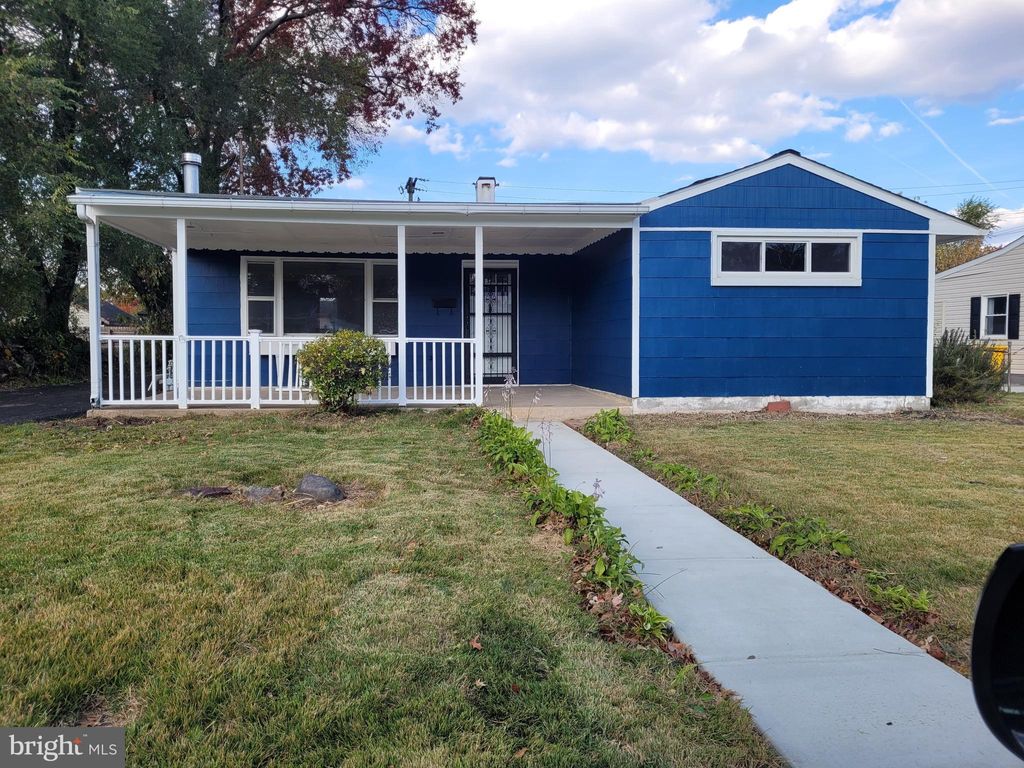 Photo of 304 9th Avenue SE, GLEN BURNIE, MD 21061 (MLS # MDAA2130308)