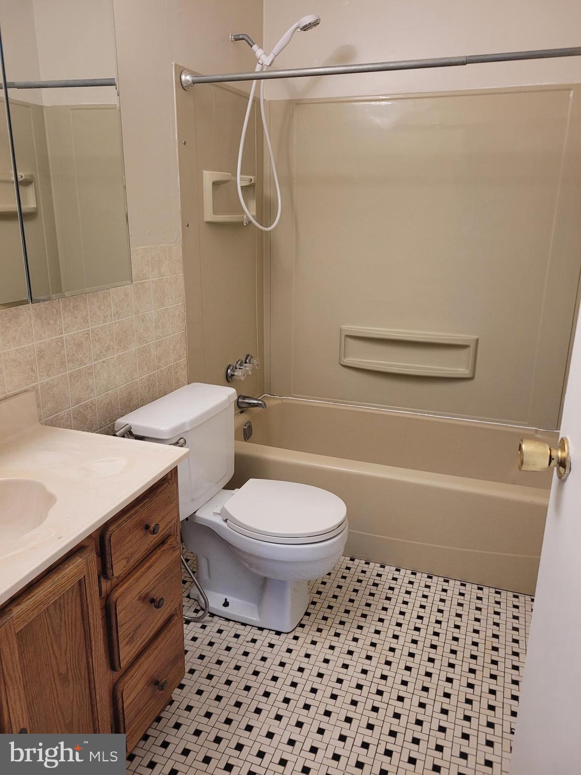 MUNROE GARDENS - Residential