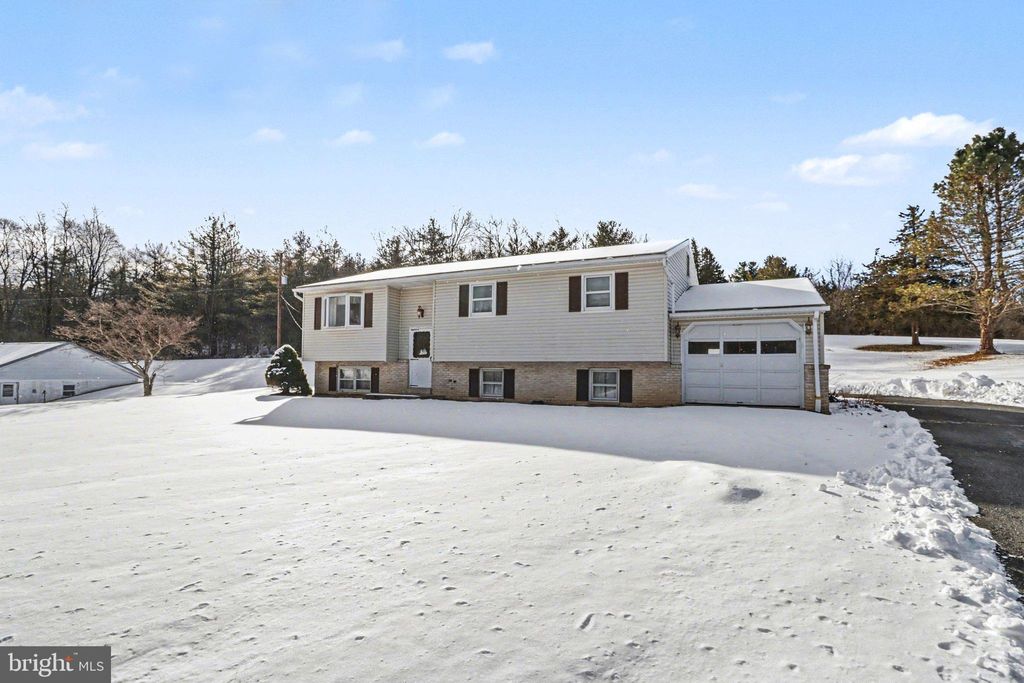 Photo of 1358 Mannsville Road, ELLIOTTSBURG, PA 17024 (MLS # PAPY2008998)