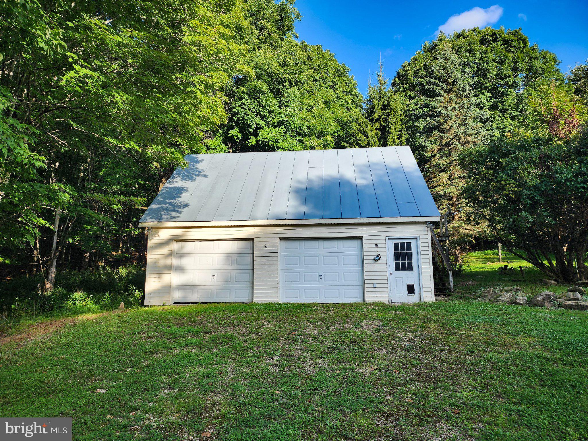 370 DOVE LANE
