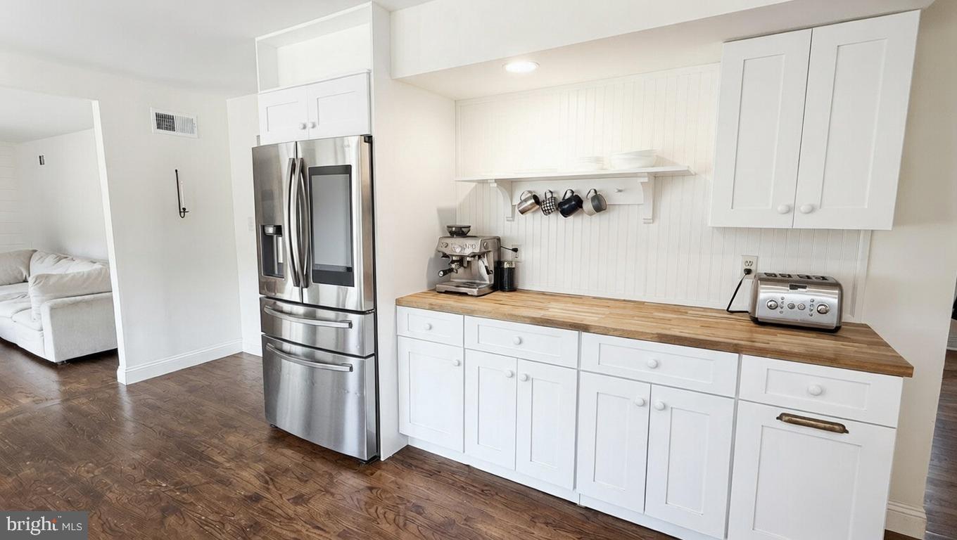 510 LAUREL HILL ROAD