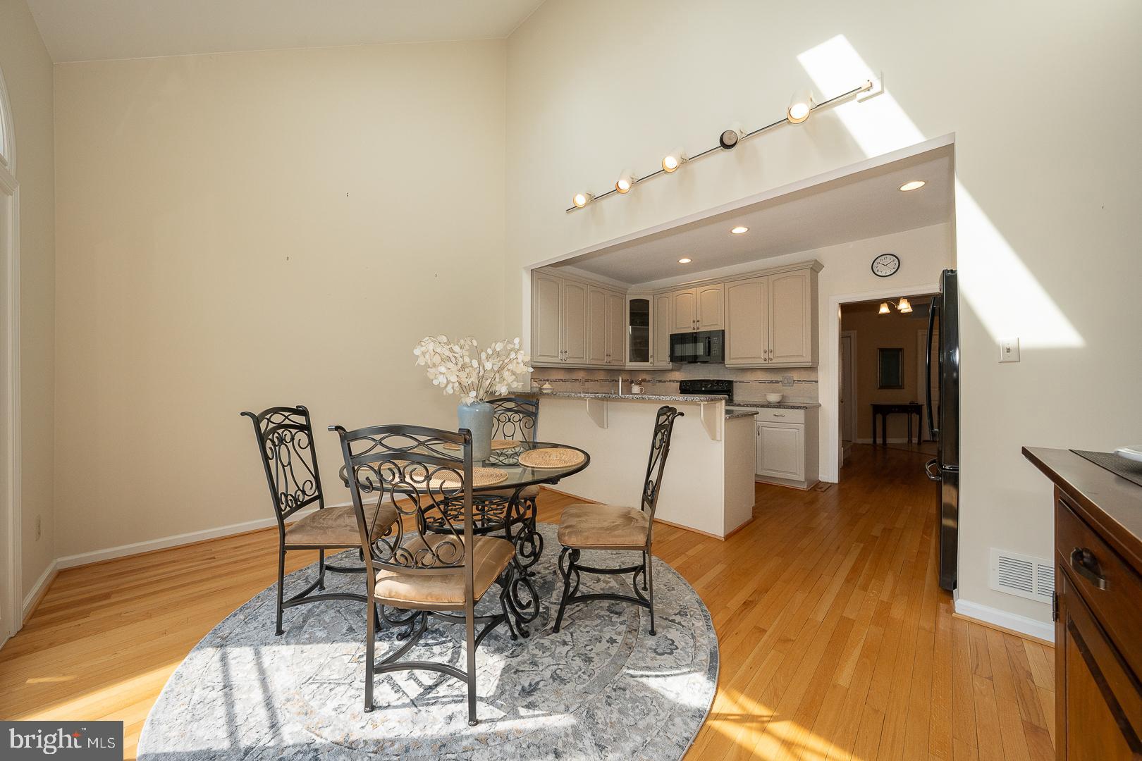 SPRINGTON MEWS - Residential