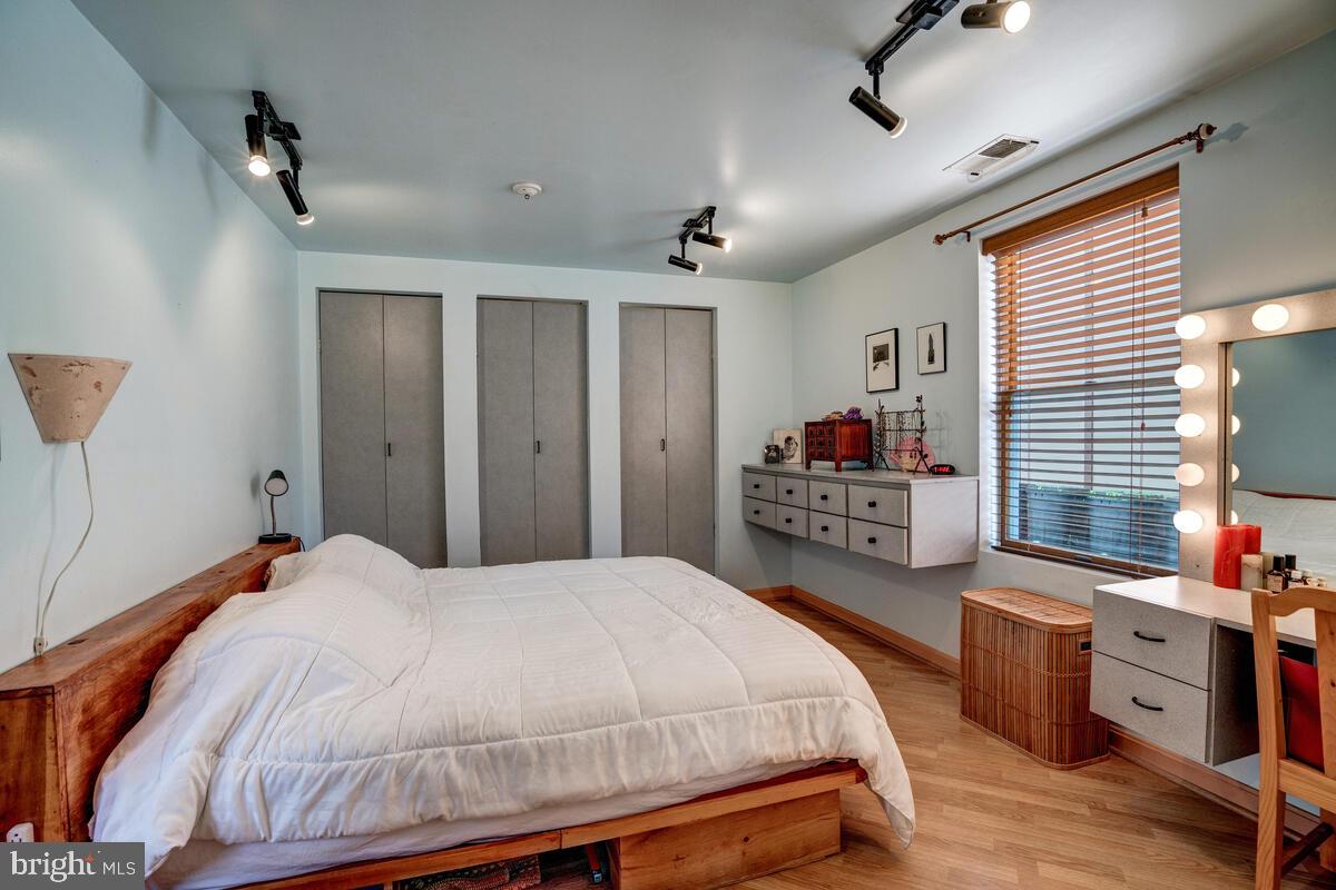 CRESTVIEW - Residential