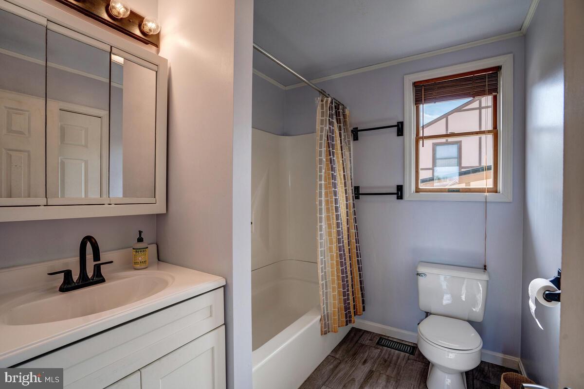 CRESTVIEW - Residential