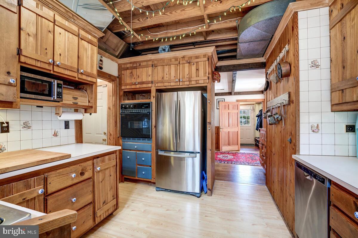 CRESTVIEW - Residential