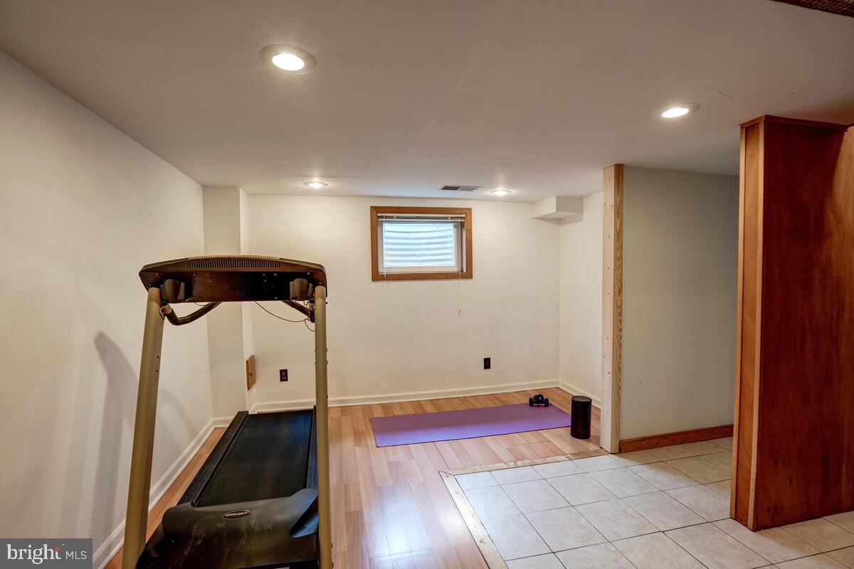 CRESTVIEW - Residential