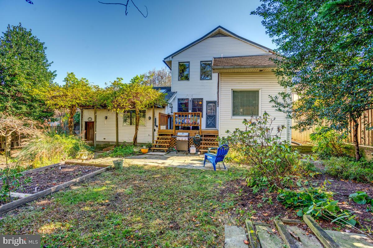 CRESTVIEW - Residential