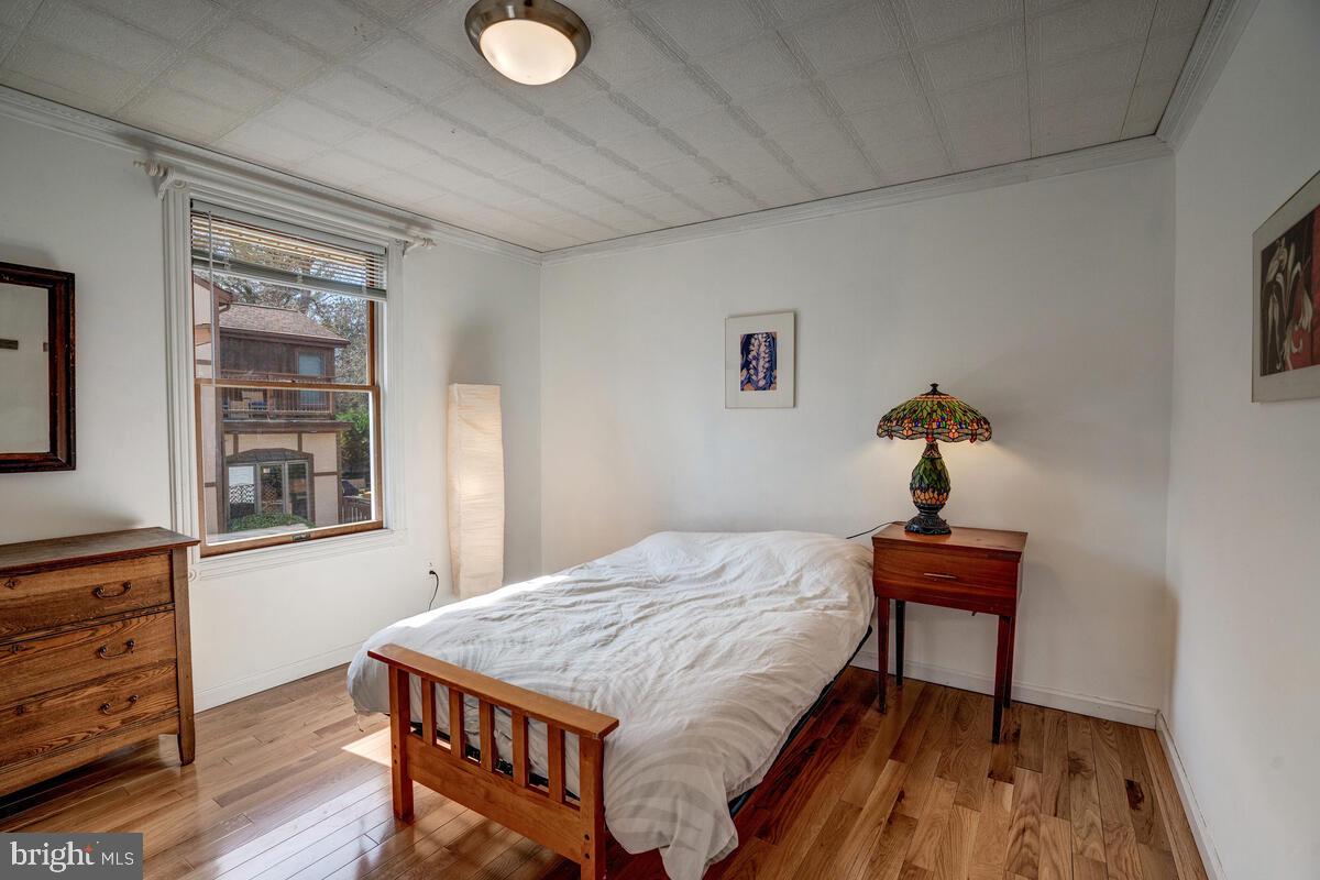 CRESTVIEW - Residential