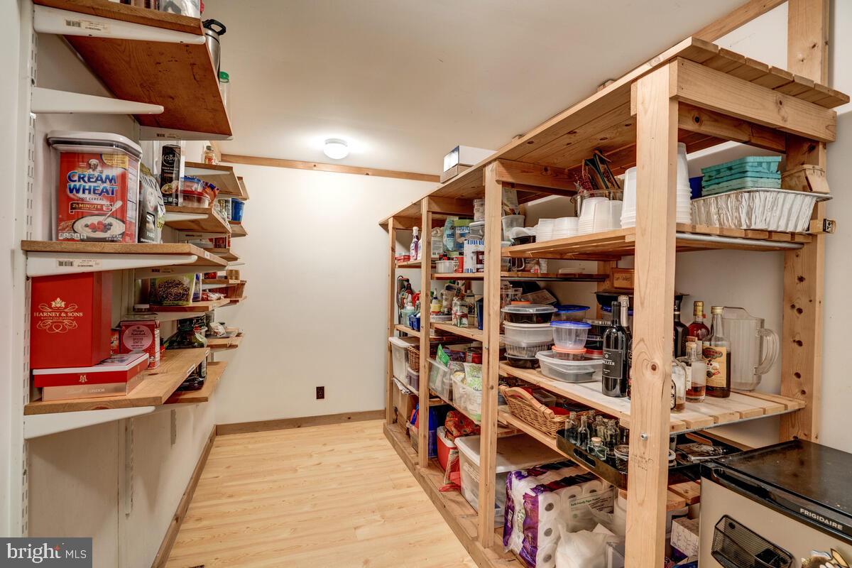 CRESTVIEW - Residential