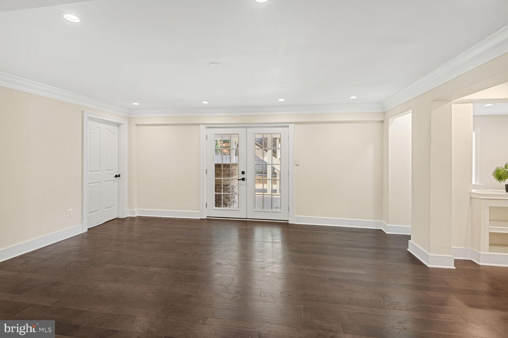 CANTER FARMS - Residential