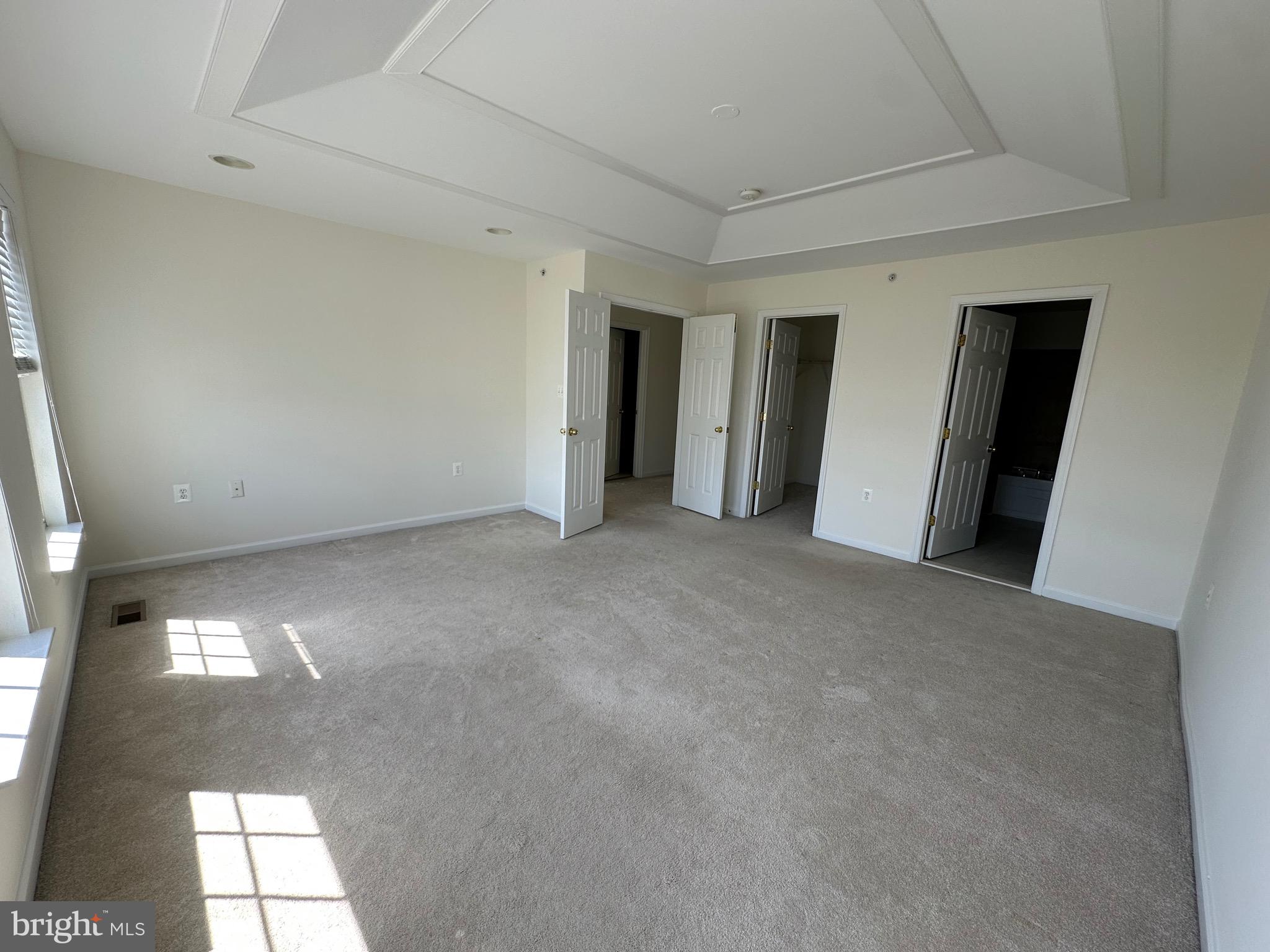 CENTREVILLE CROSSING - Residential Lease