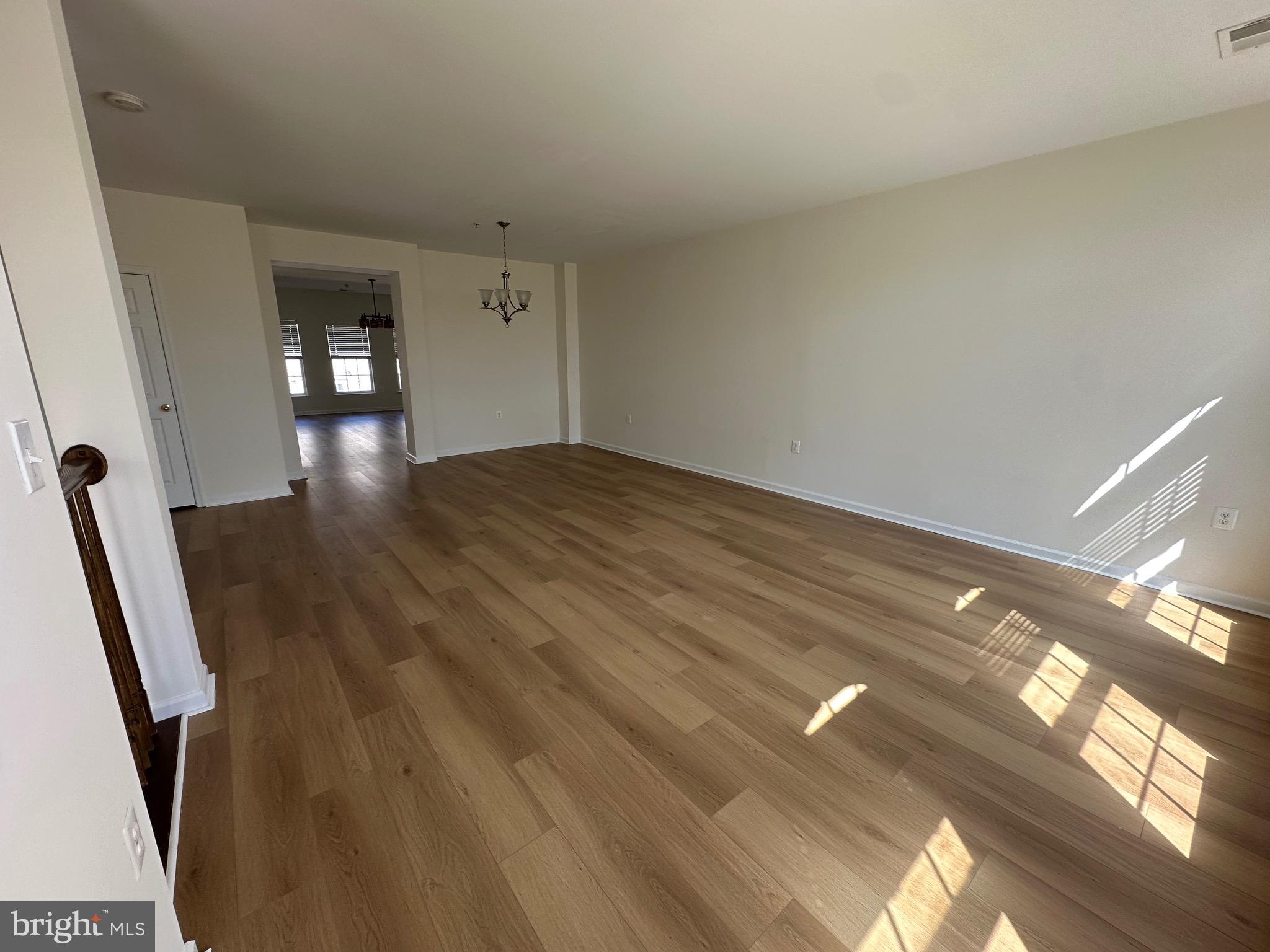 CENTREVILLE CROSSING - Residential Lease