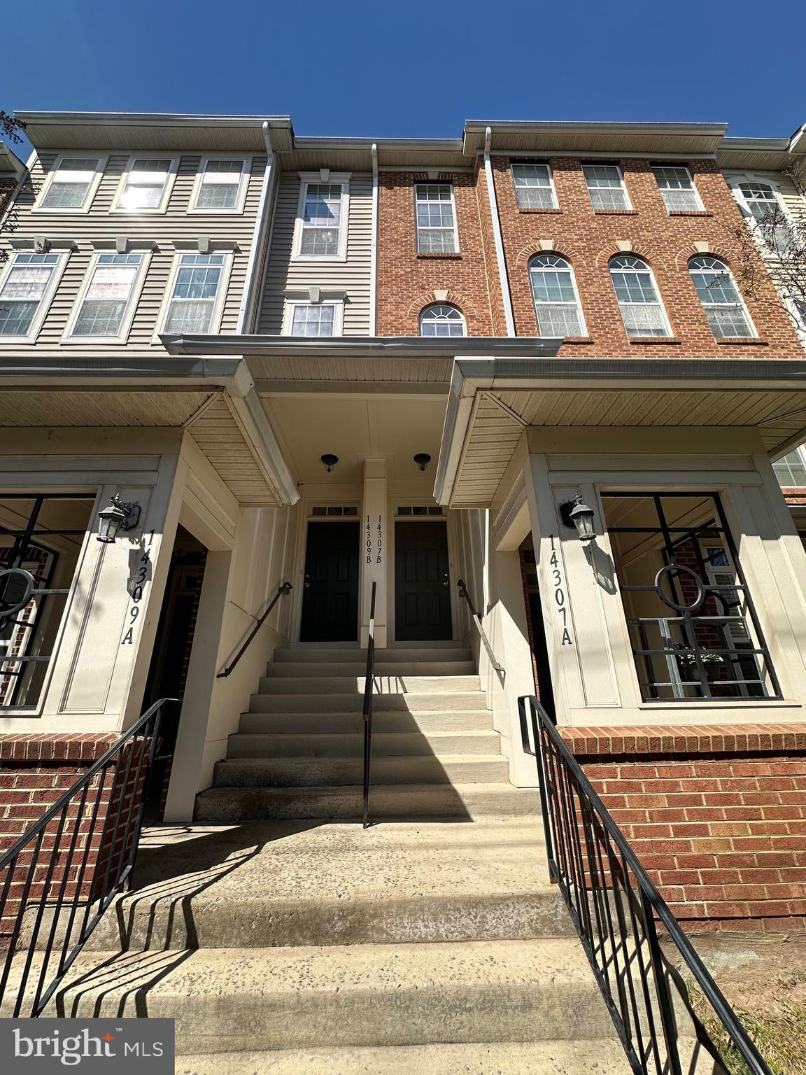 CENTREVILLE CROSSING - Residential Lease