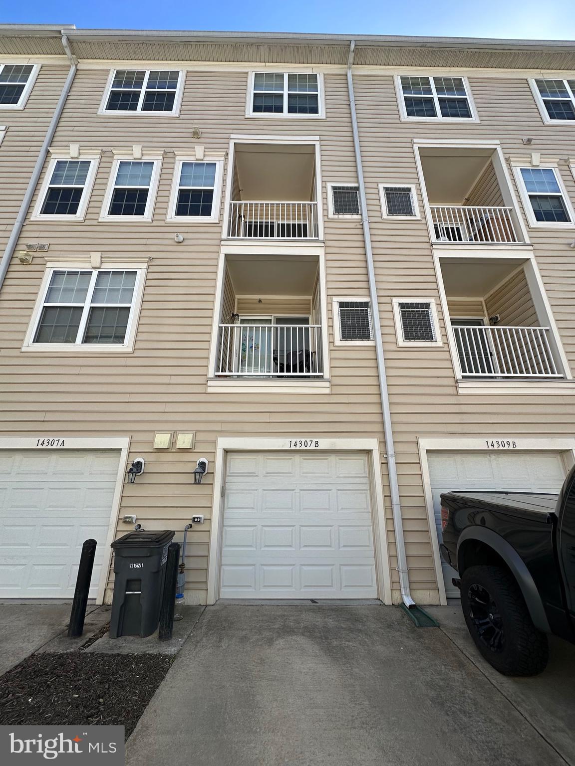 CENTREVILLE CROSSING - Residential Lease