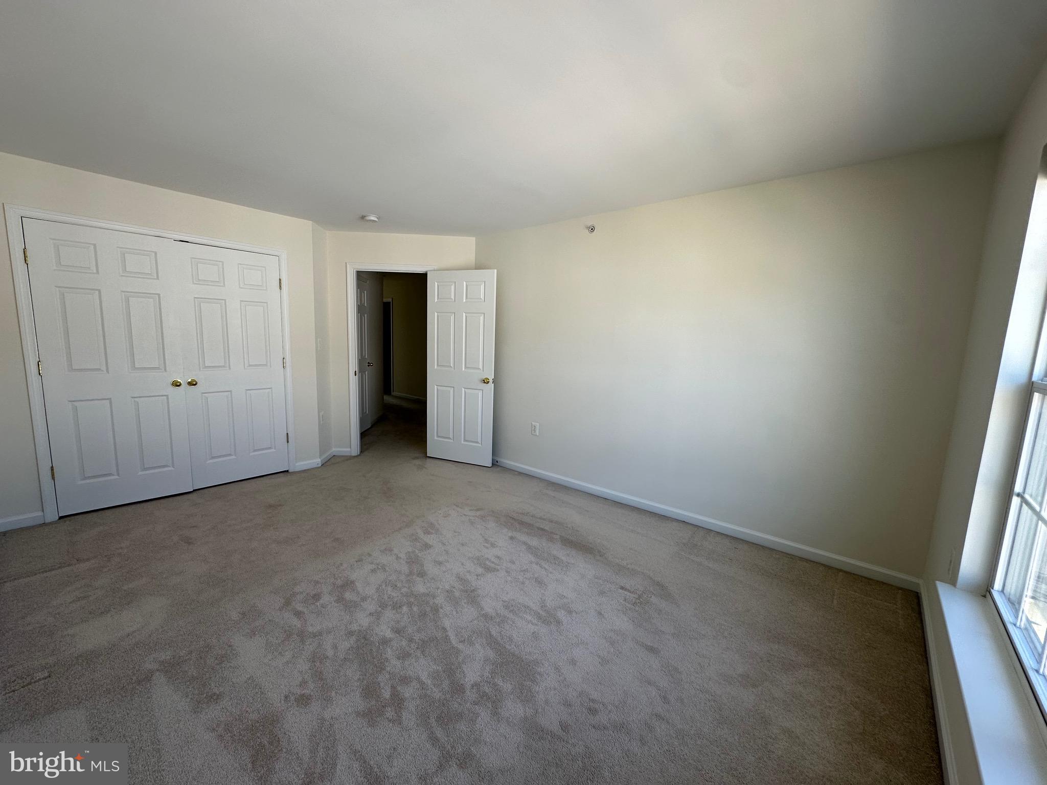 CENTREVILLE CROSSING - Residential Lease