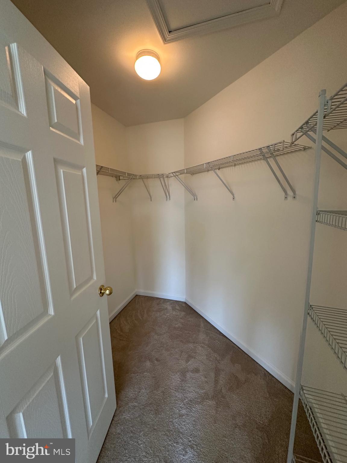 CENTREVILLE CROSSING - Residential Lease