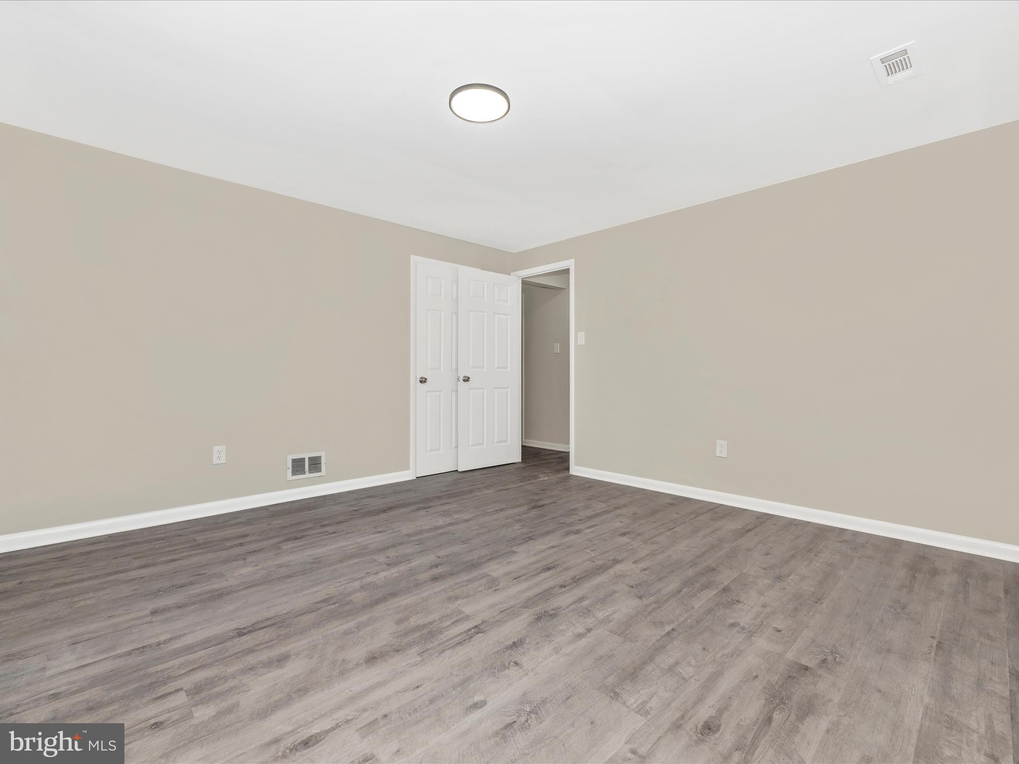 POTOMAC MANOR - Residential