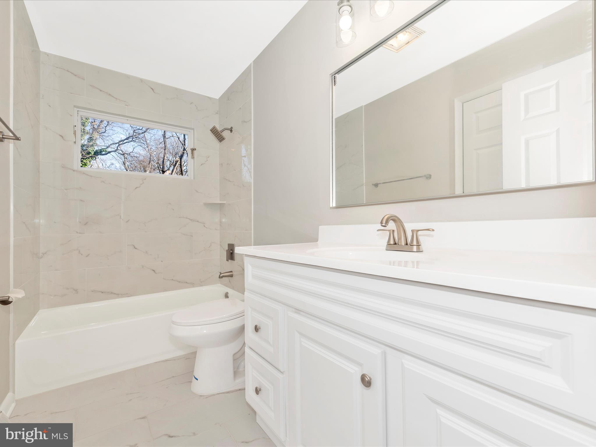 POTOMAC MANOR - Residential