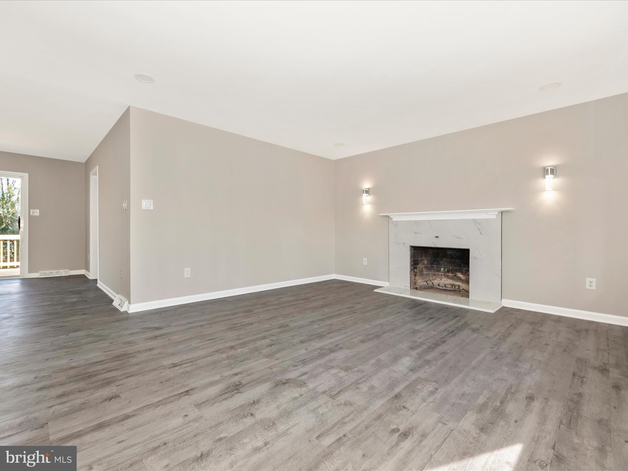 POTOMAC MANOR - Residential