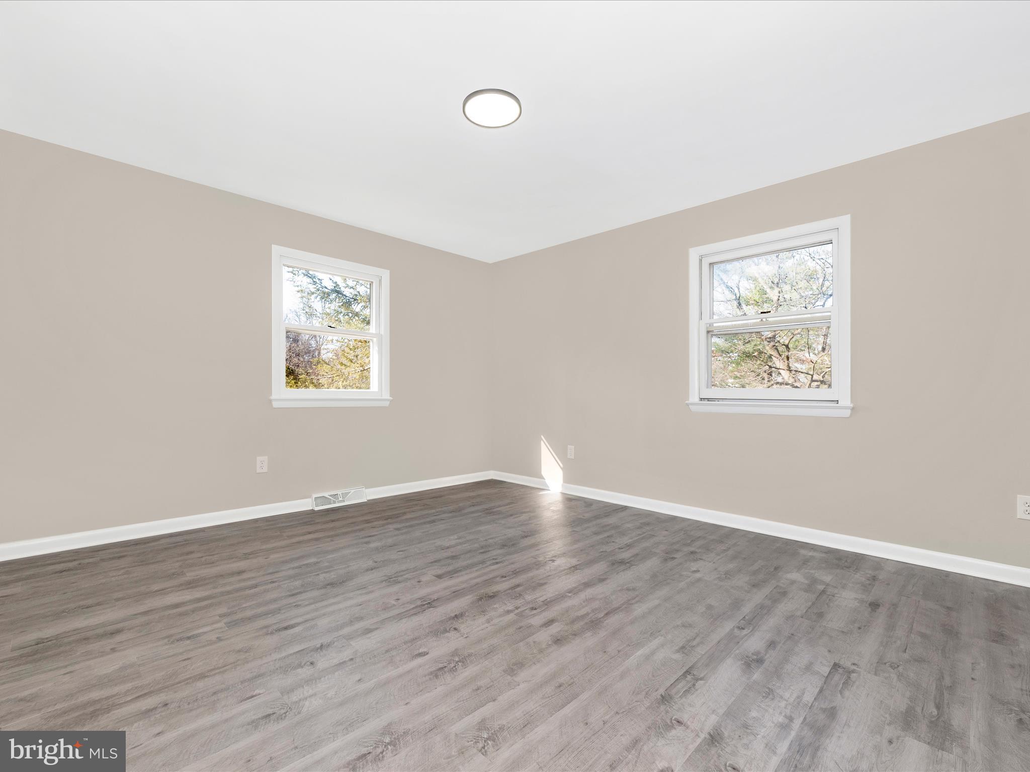 POTOMAC MANOR - Residential