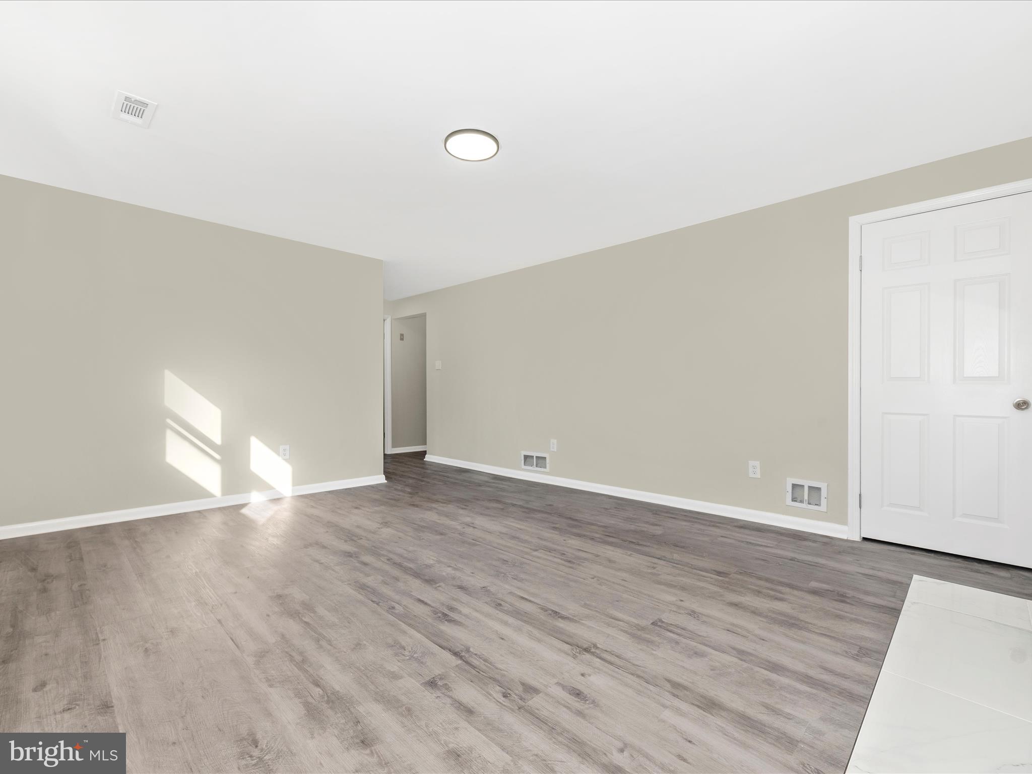 POTOMAC MANOR - Residential