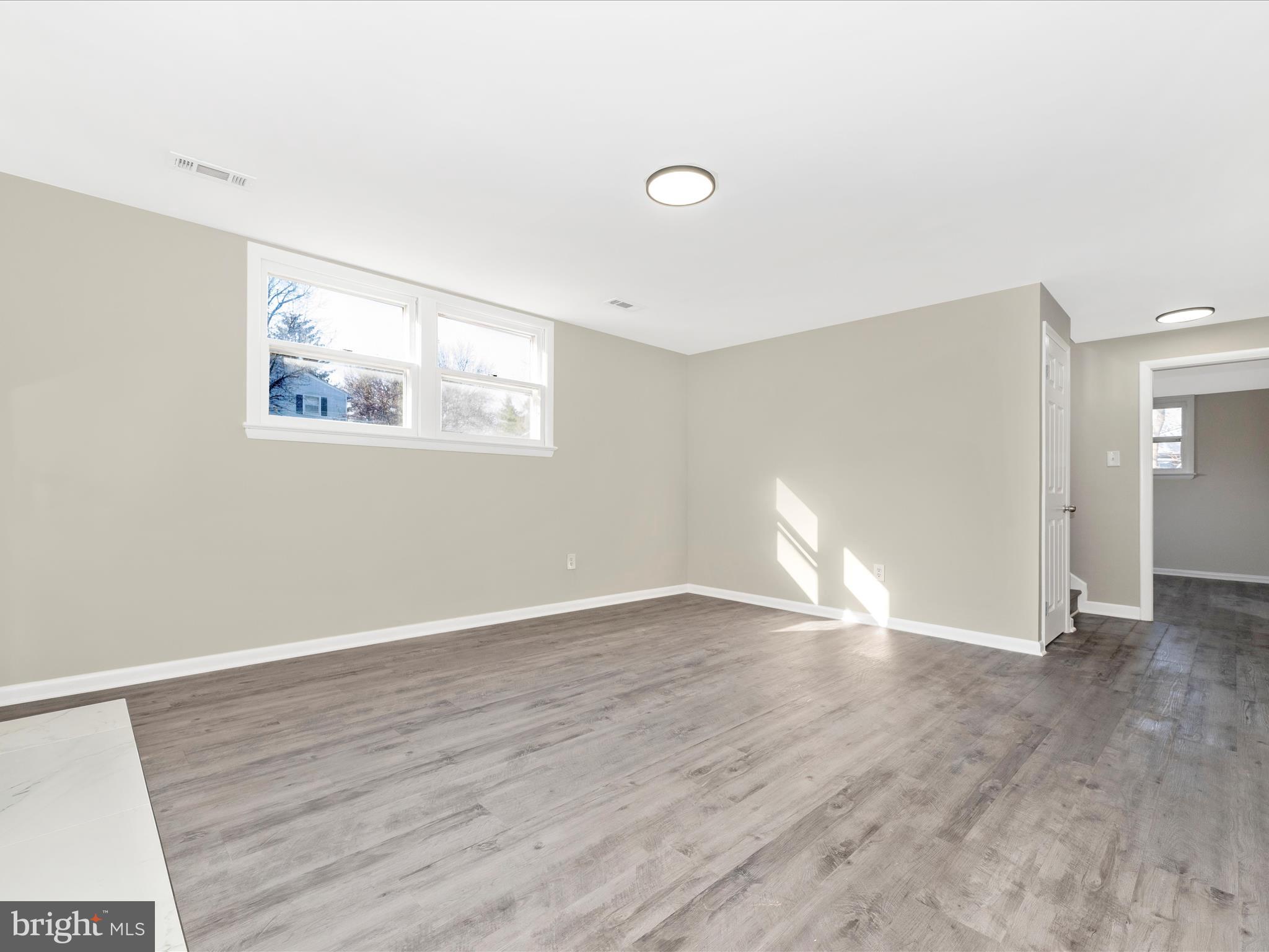 POTOMAC MANOR - Residential