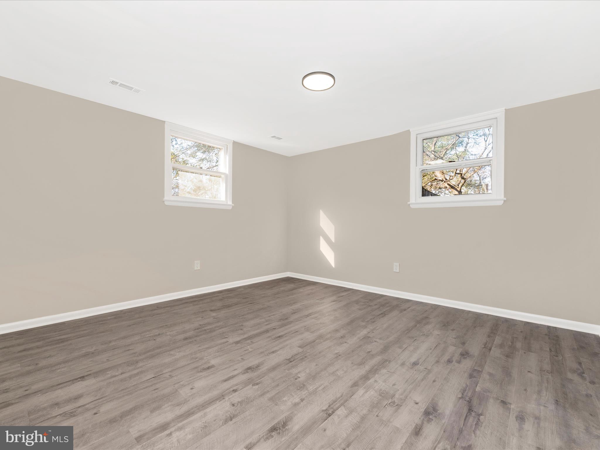 POTOMAC MANOR - Residential