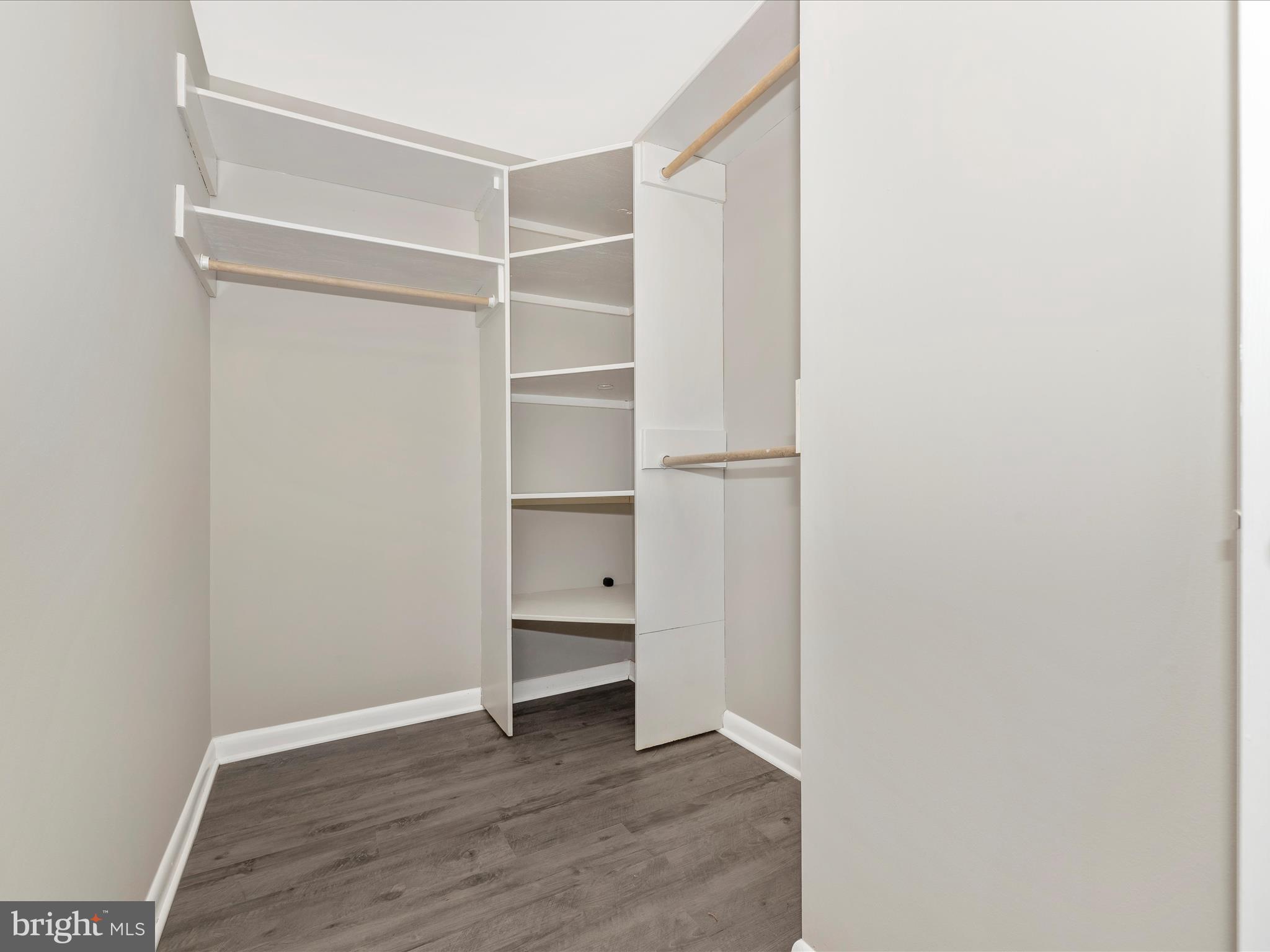 POTOMAC MANOR - Residential