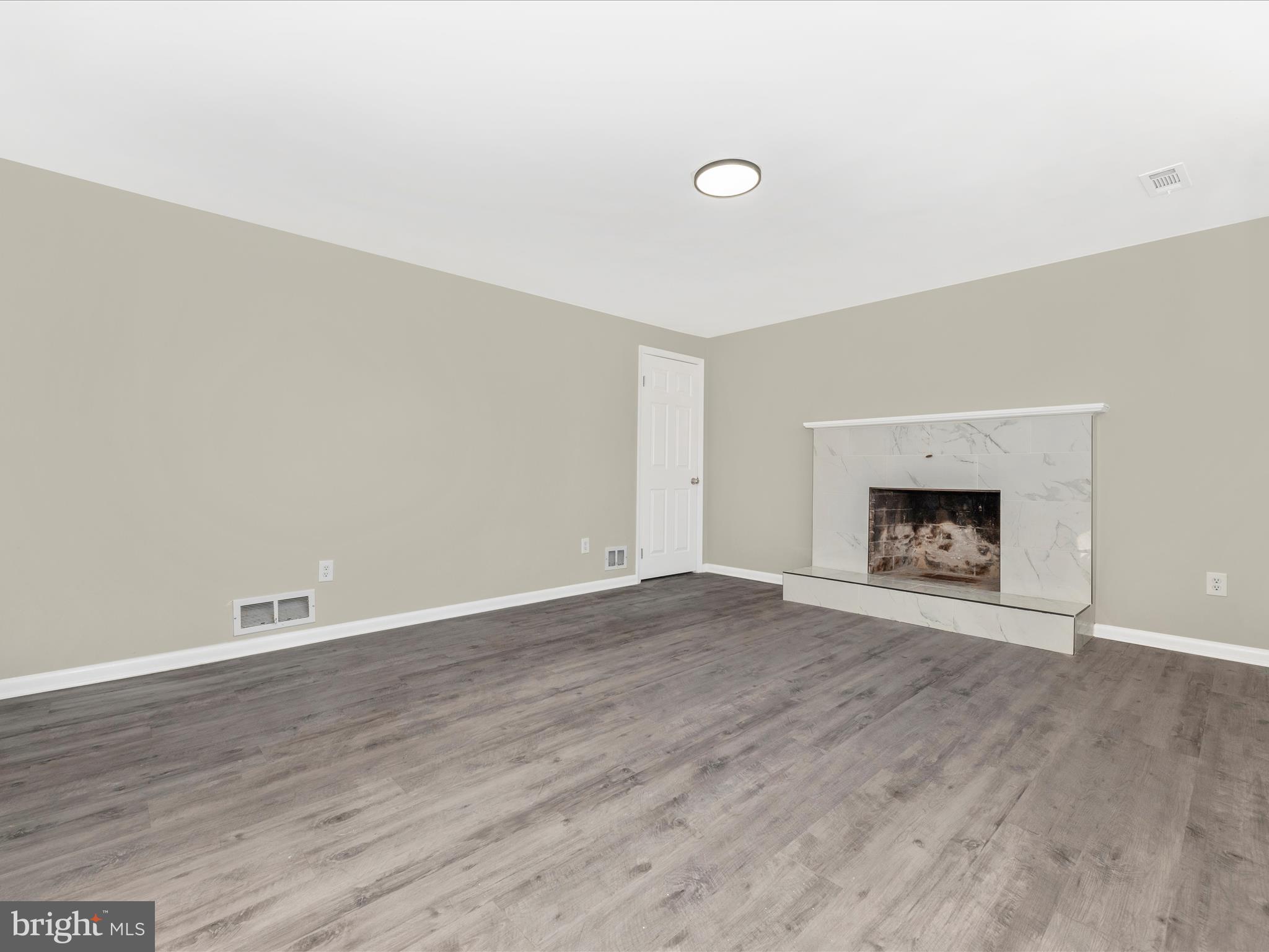 POTOMAC MANOR - Residential