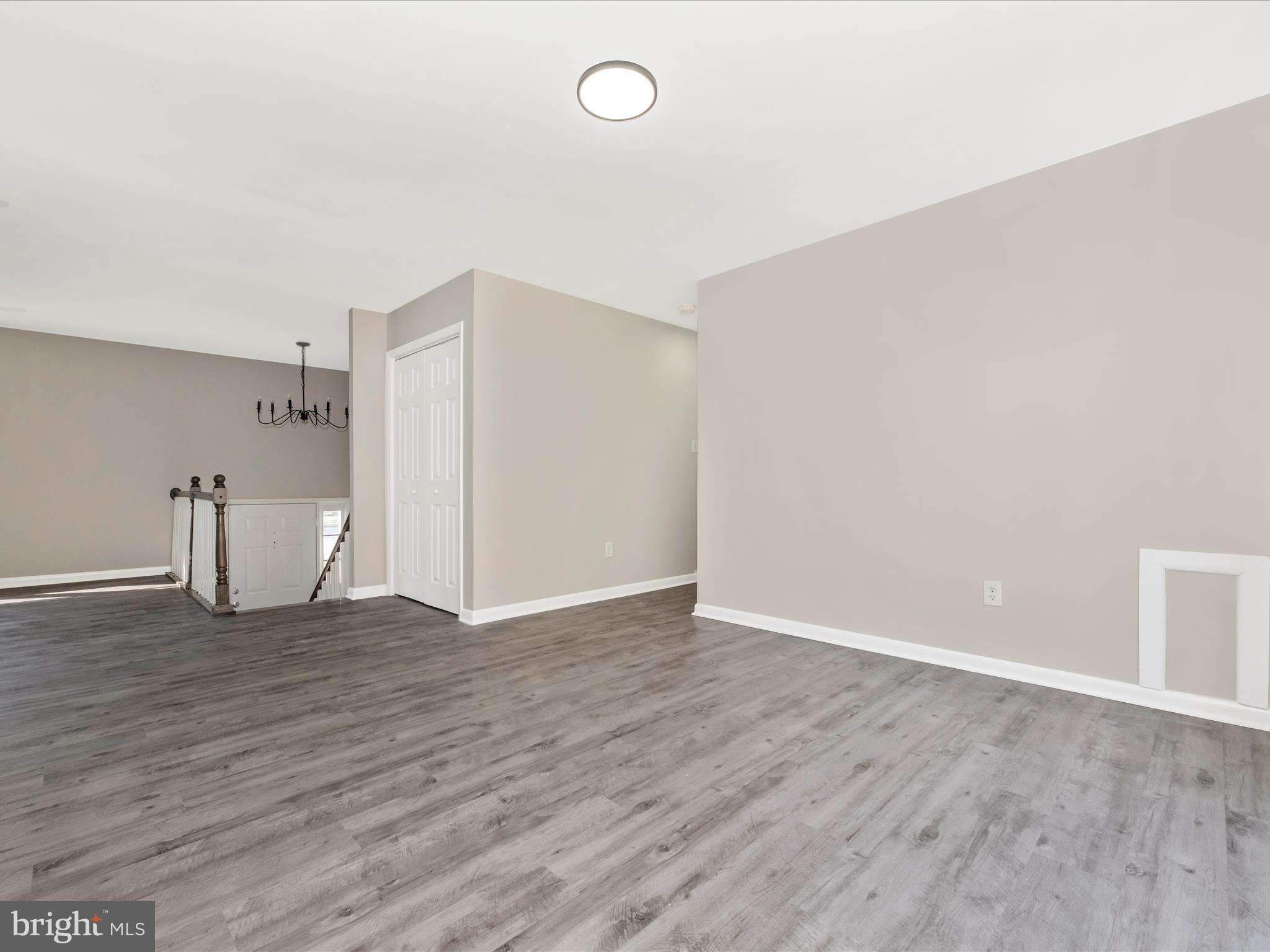 POTOMAC MANOR - Residential