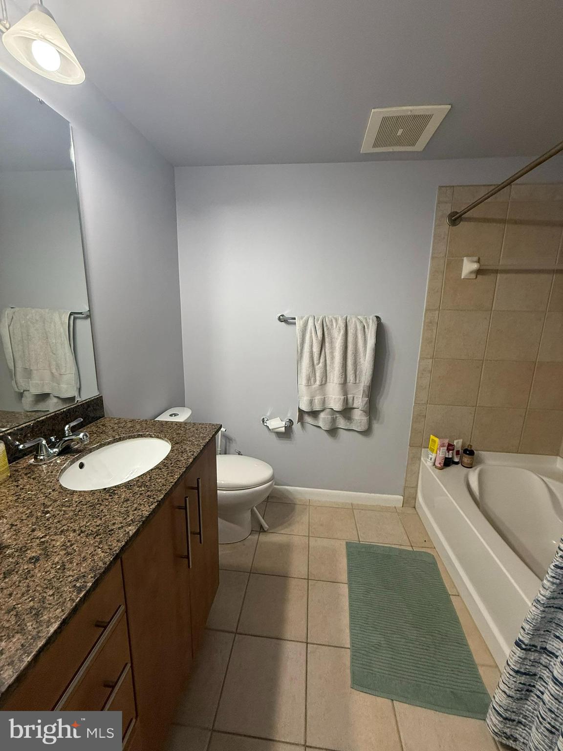 CLARENDON 1021 - Residential Lease